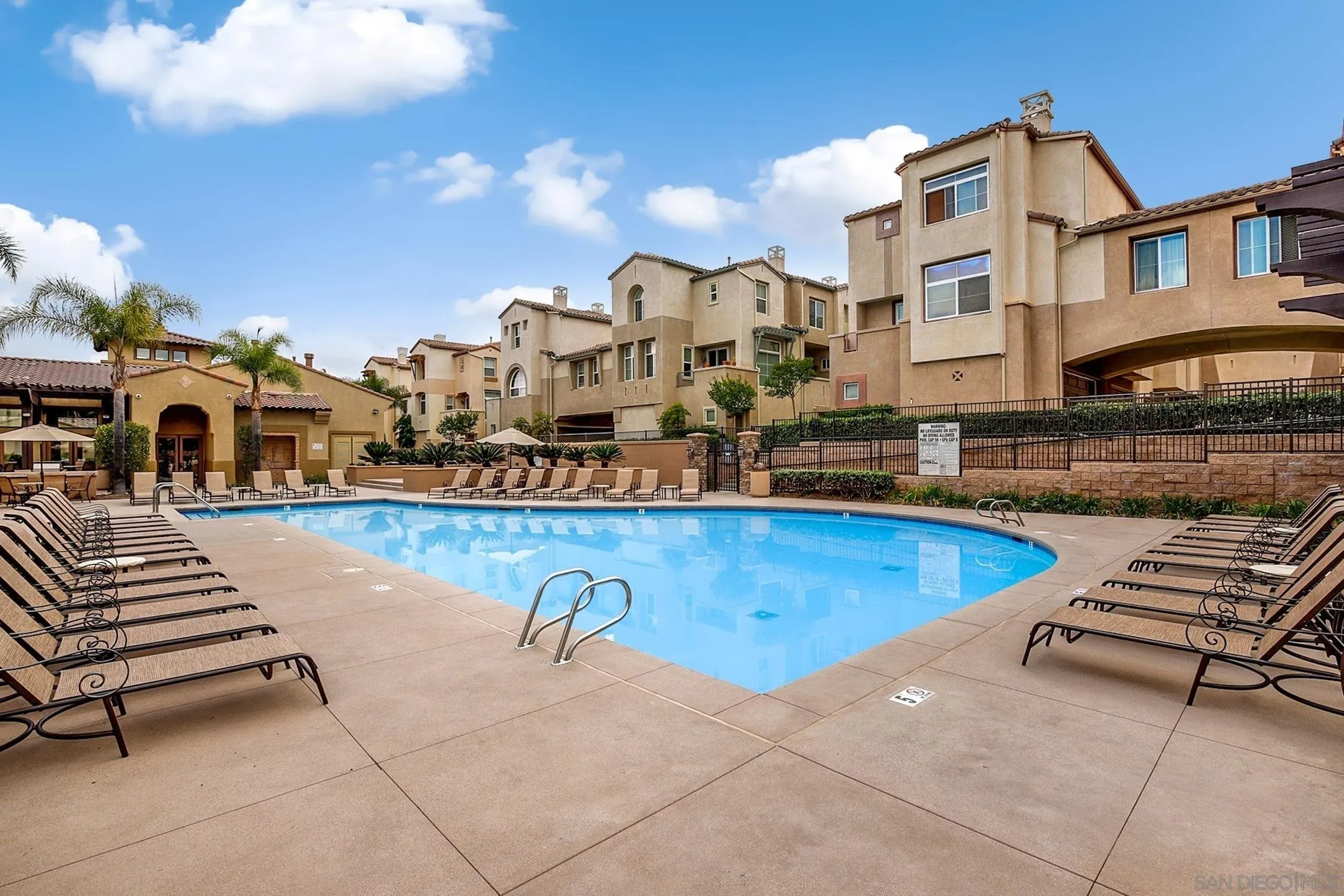 https://cdn.realtyfeed.com/cdn/127/260021121/f4a5b1af965a3e43b9604295c1c5e5bc.webp