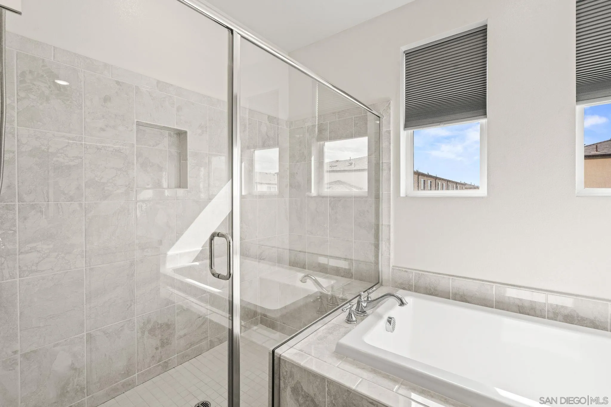 https://cdn.realtyfeed.com/cdn/127/260021122/7d95d682ddb5d389c06b74f353e32249.webp