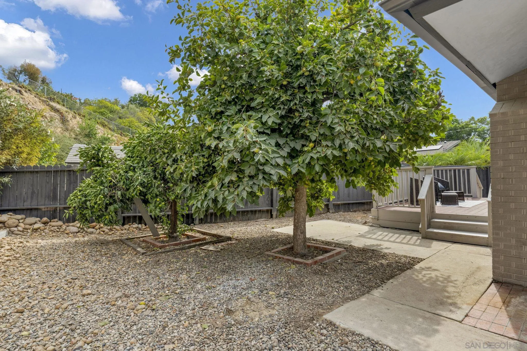 https://cdn.realtyfeed.com/cdn/127/260021123/407fa09098e73a2bbb7f3ef436206413.webp
