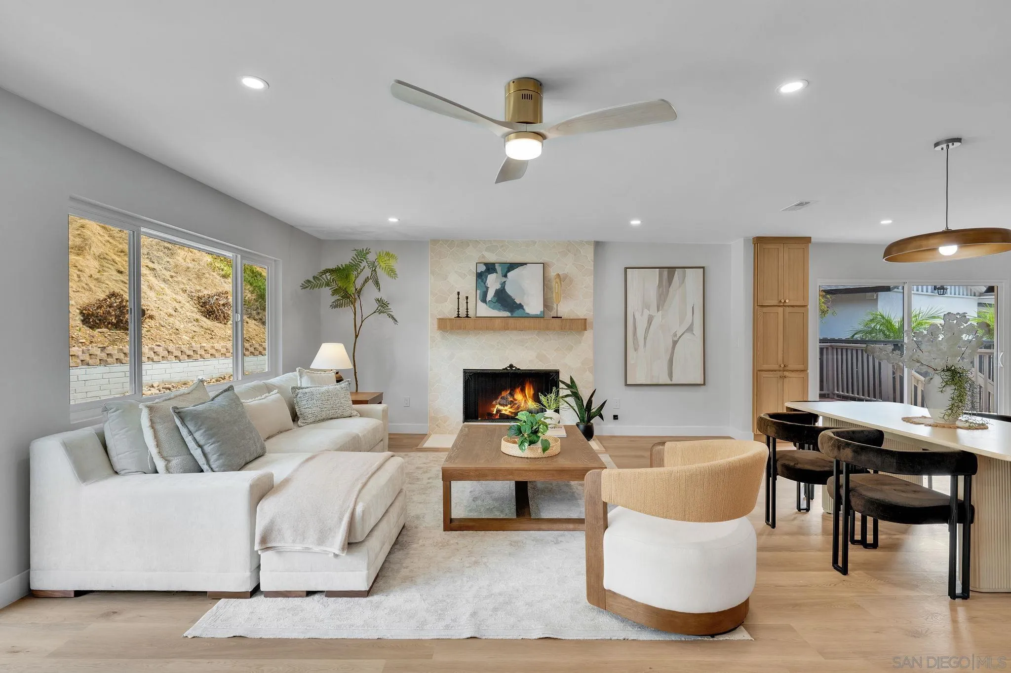 https://cdn.realtyfeed.com/cdn/127/260021123/d6a28cce3e4af8bb8c88eafe9fbaf863.webp
