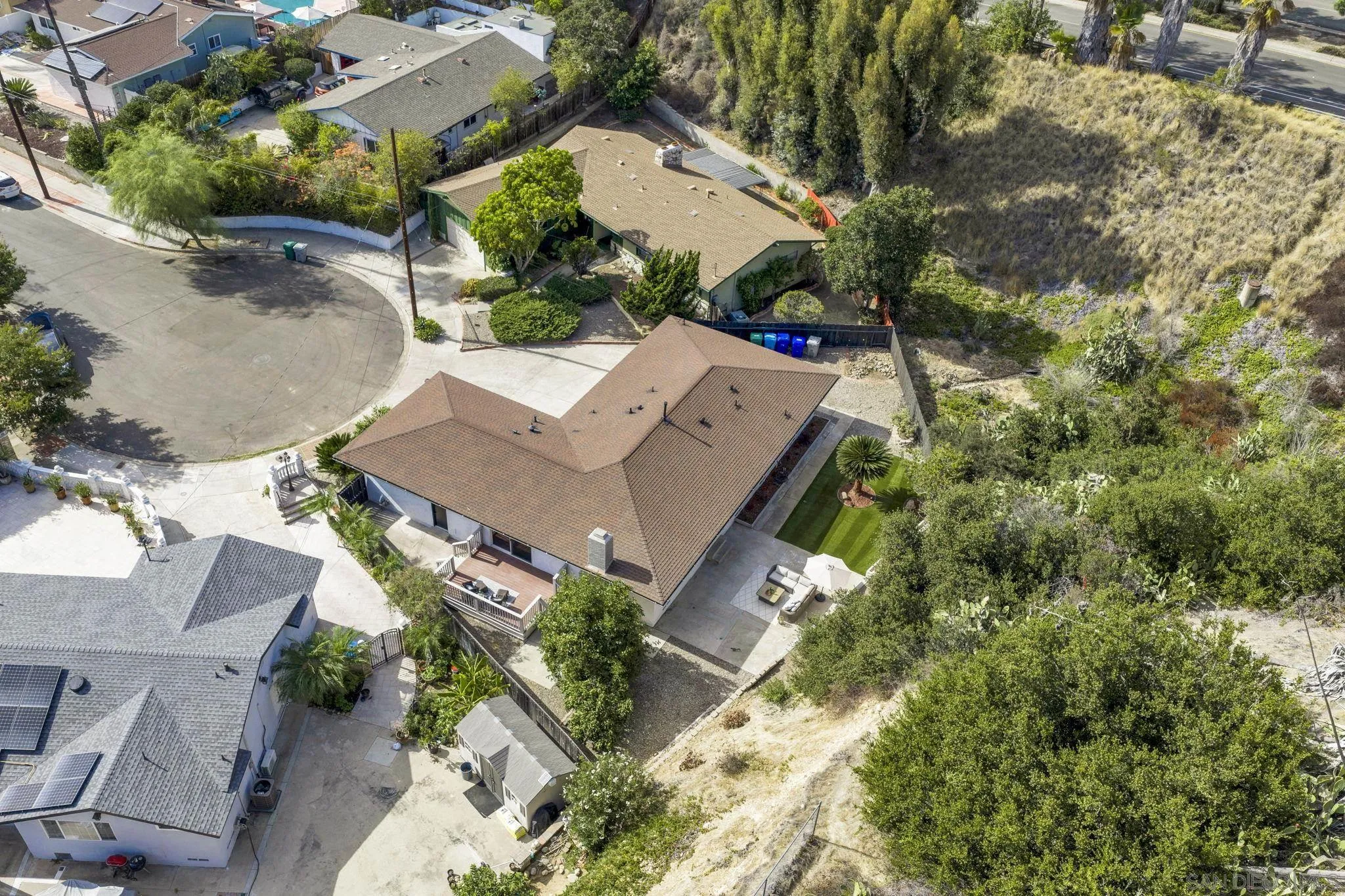 https://cdn.realtyfeed.com/cdn/127/260021123/f2e6d708a76bc054f15b5f937b058afb.webp