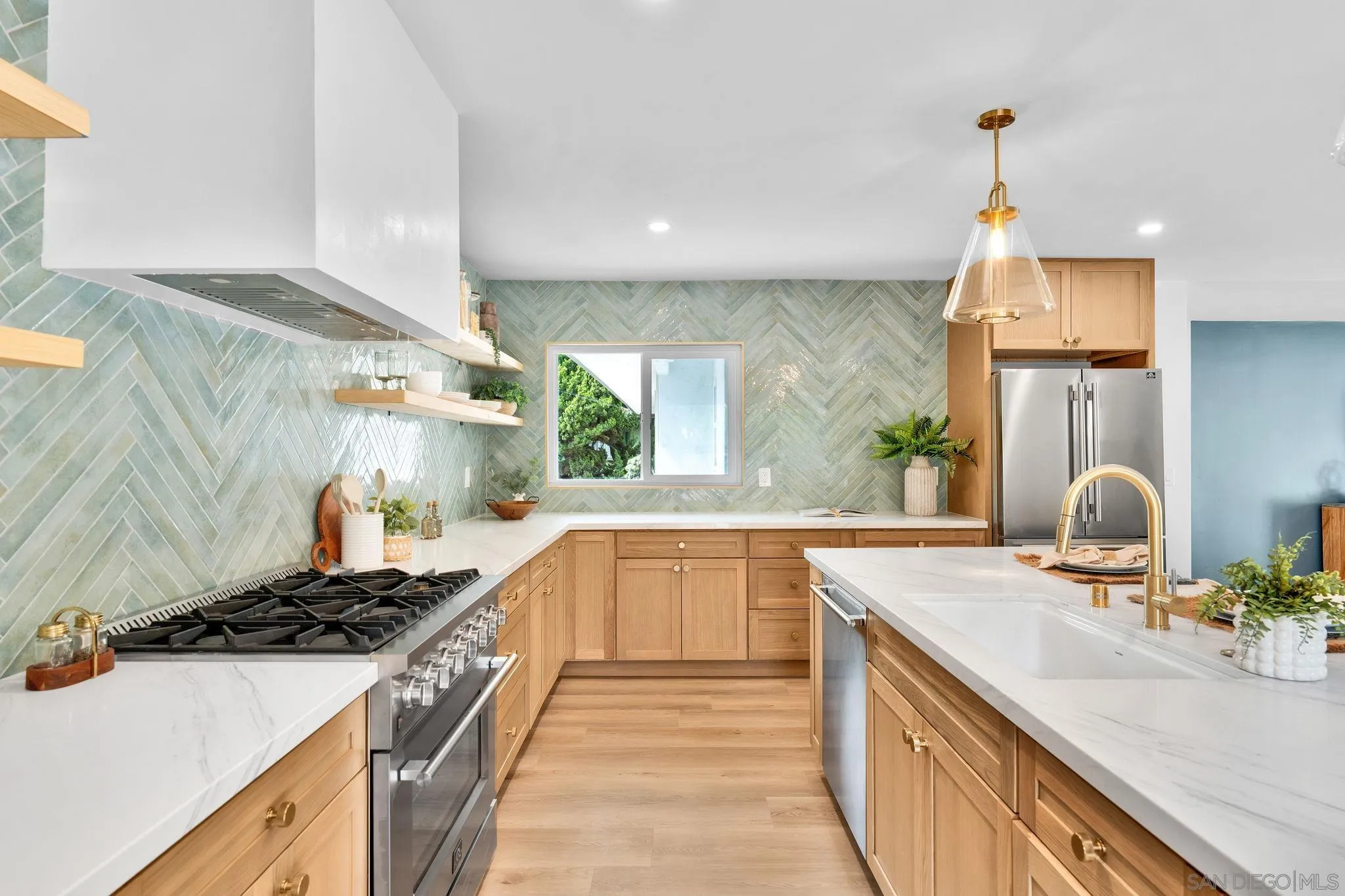 https://cdn.realtyfeed.com/cdn/127/260021123/fd4ef3730c55d8d483c7f7ab1838c4ed.webp