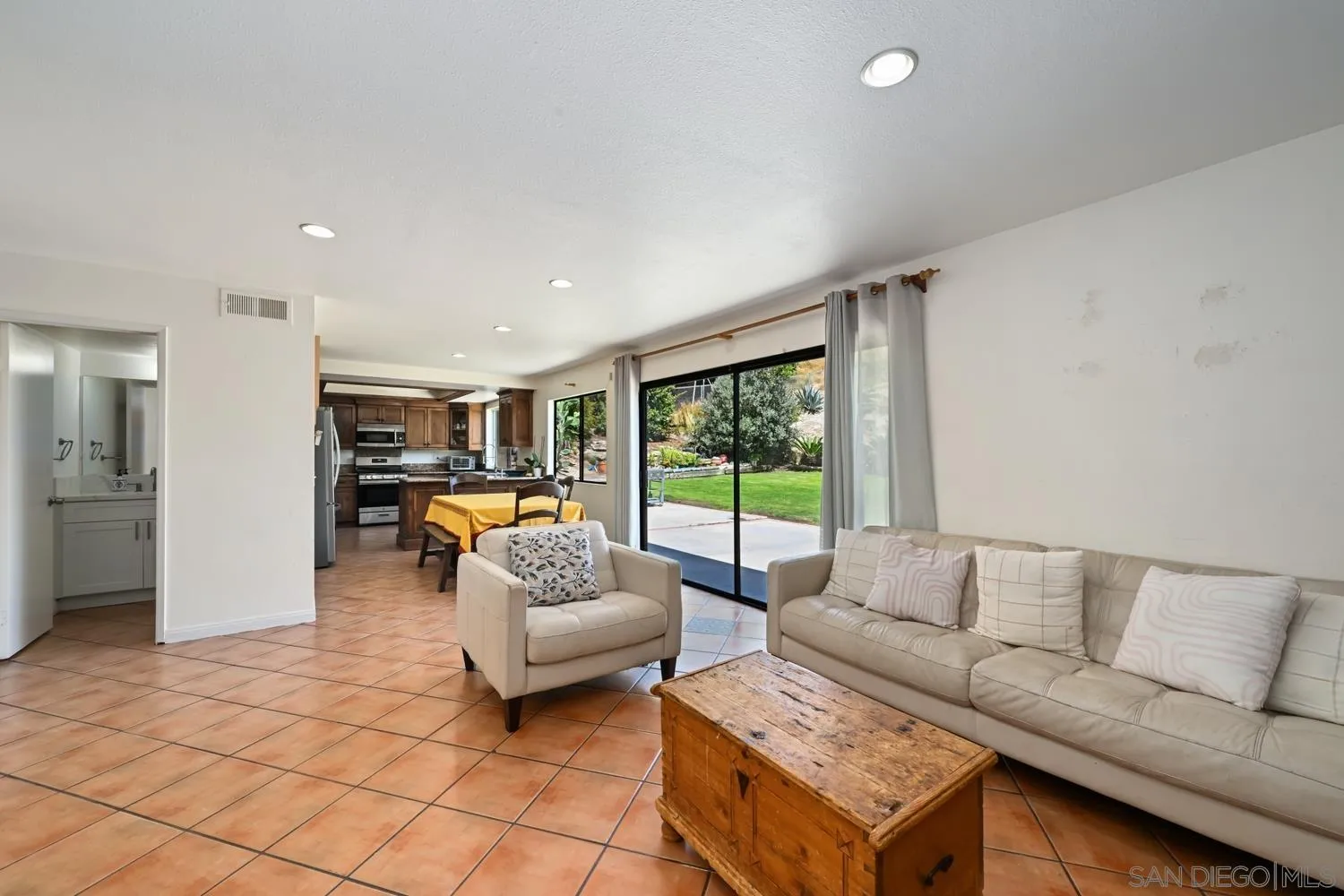 2884 Brandeis Dr., Oceanside, CA 92056 - Photo 3 of 28, Oceanside, CA