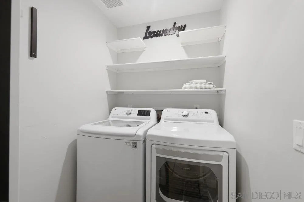 https://cdn.realtyfeed.com/cdn/127/260021125/27e5f56990ef6cca1b2025b11221f319.webp
