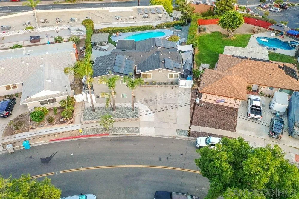https://cdn.realtyfeed.com/cdn/127/260021125/36b42e18fe879f40ec855a3218b254bc.webp