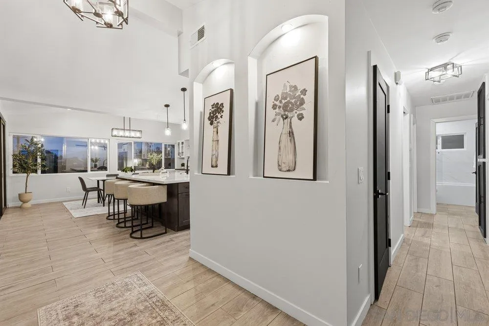 https://cdn.realtyfeed.com/cdn/127/260021125/769efbd9f510b8203669898f90fd366d.webp