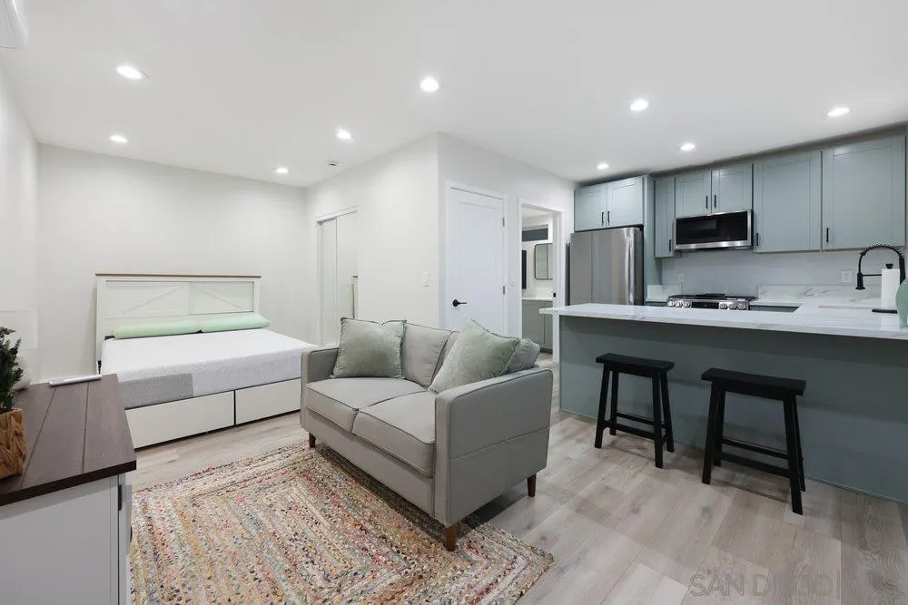 https://cdn.realtyfeed.com/cdn/127/260021125/b85e1a78abb660229f9e1a39748f54e6.webp