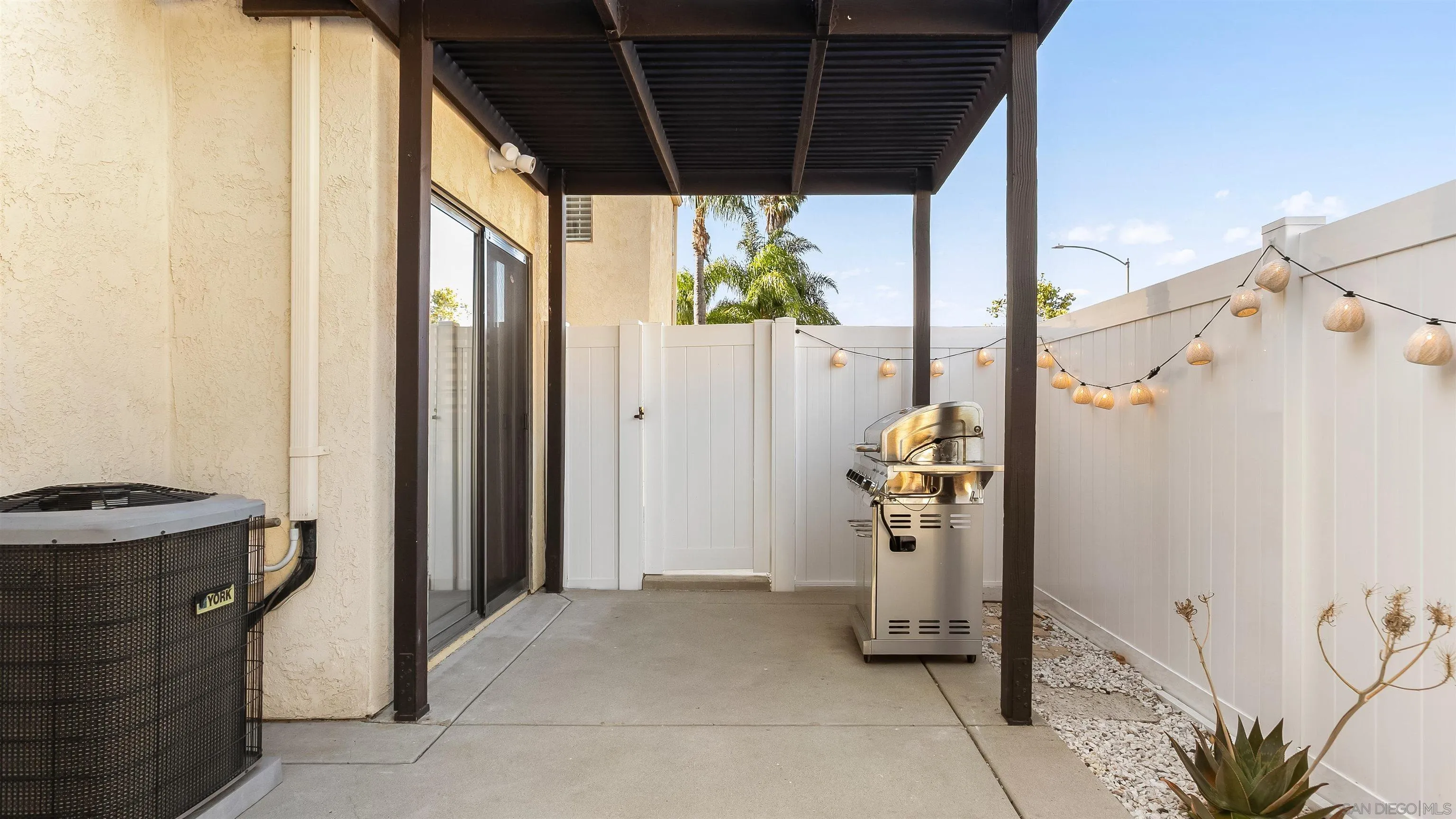 https://cdn.realtyfeed.com/cdn/127/260021134/0e0bf3b20ca12a41f70549f1518ba267.webp