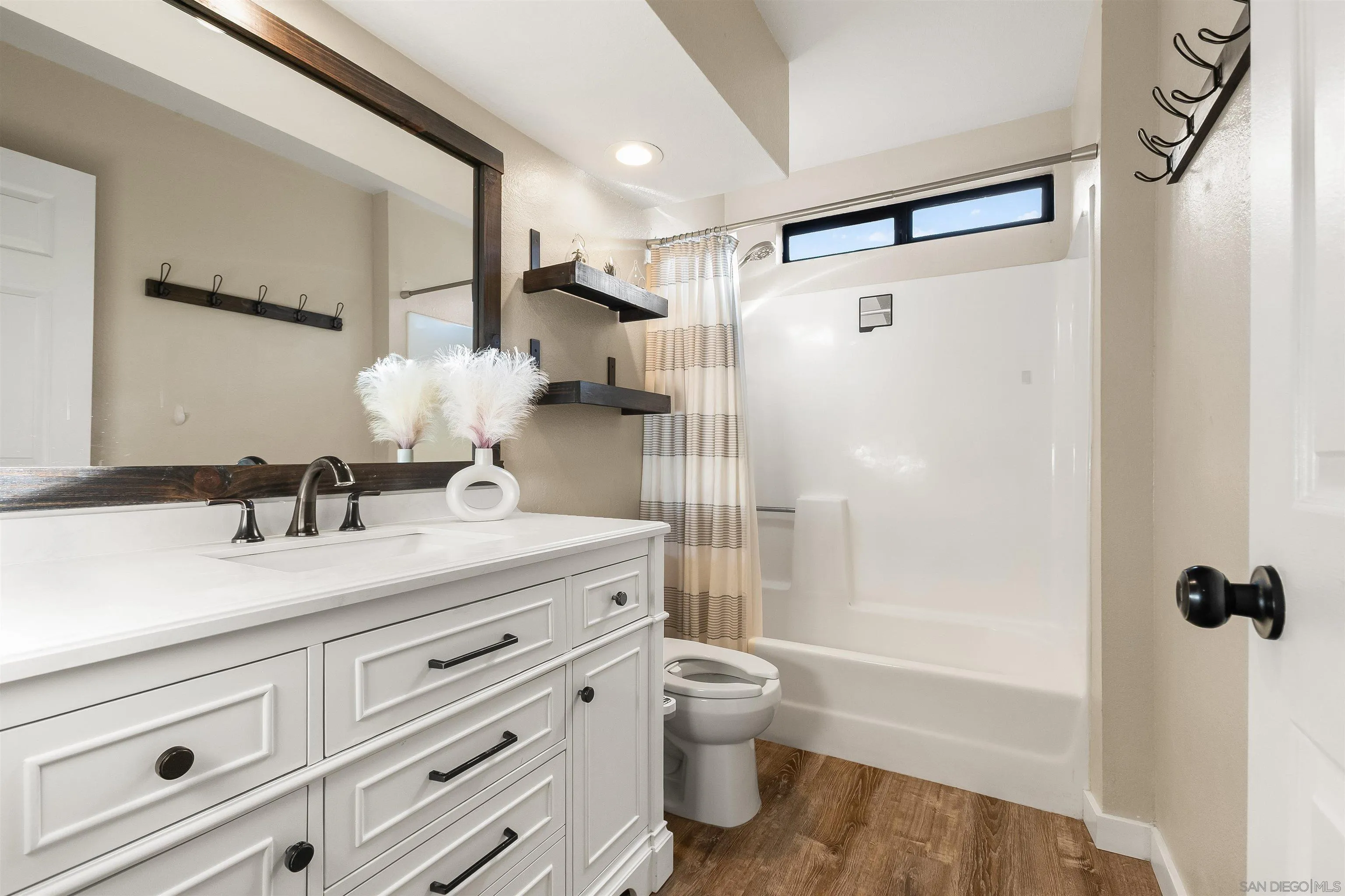https://cdn.realtyfeed.com/cdn/127/260021134/0fabdad1c837ac42f3a7ed78e6a23b7c.webp