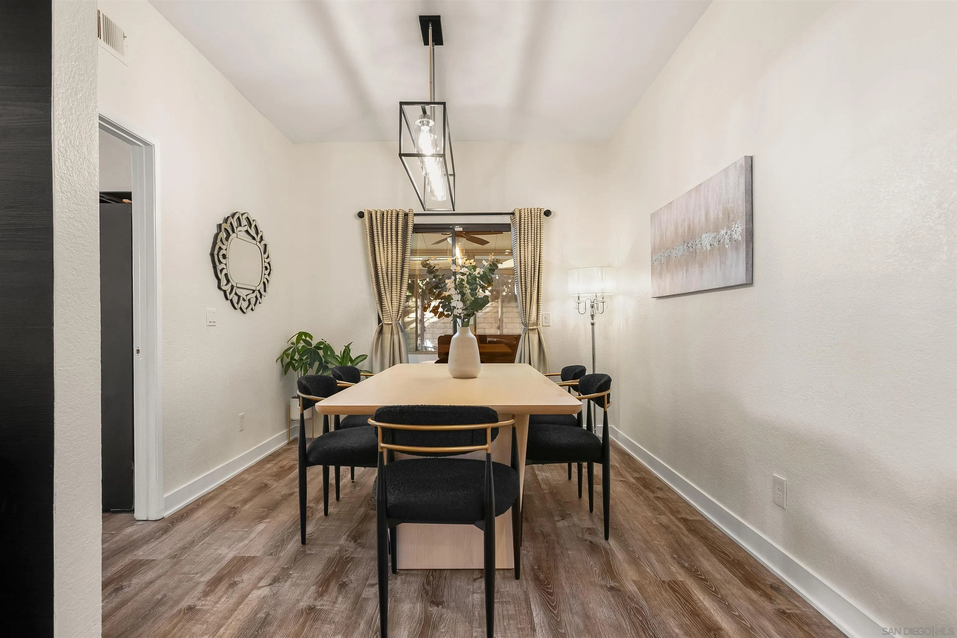 https://cdn.realtyfeed.com/cdn/127/260021134/1cc79c0529f748a6ec688c78aa04128e.webp
