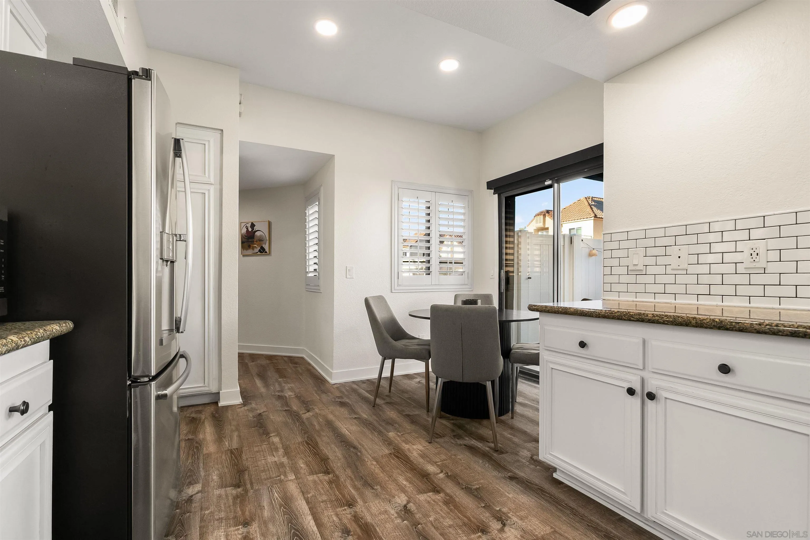 https://cdn.realtyfeed.com/cdn/127/260021134/5f4aa9a06ee5ee40fd2efd21cd357e75.webp