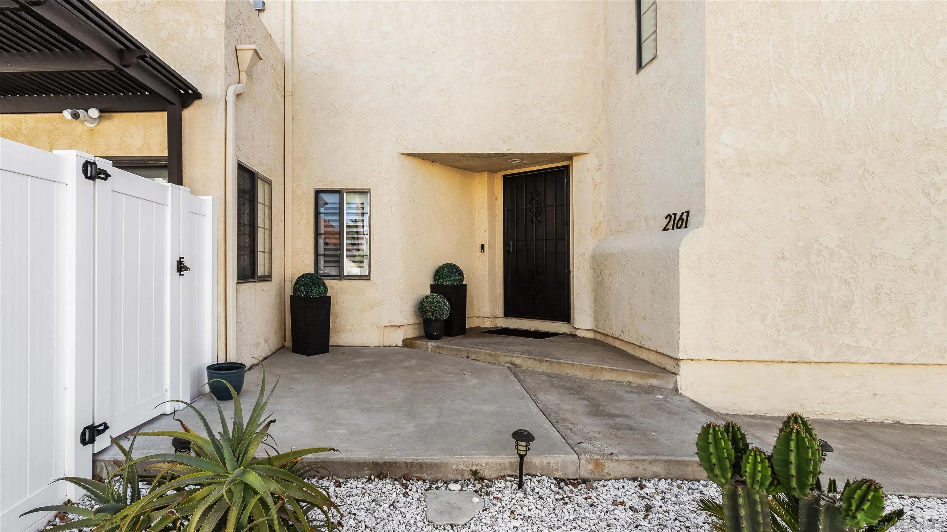 https://cdn.realtyfeed.com/cdn/127/260021134/696775c6eceeba6f50dd195adddadee0.webp