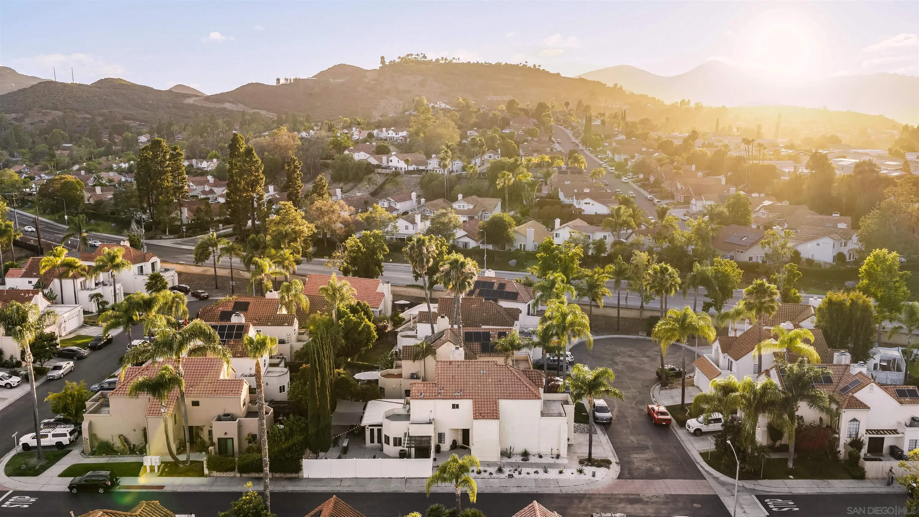 https://cdn.realtyfeed.com/cdn/127/260021134/92cdce13beb9780c2ae81954086fa17b.webp