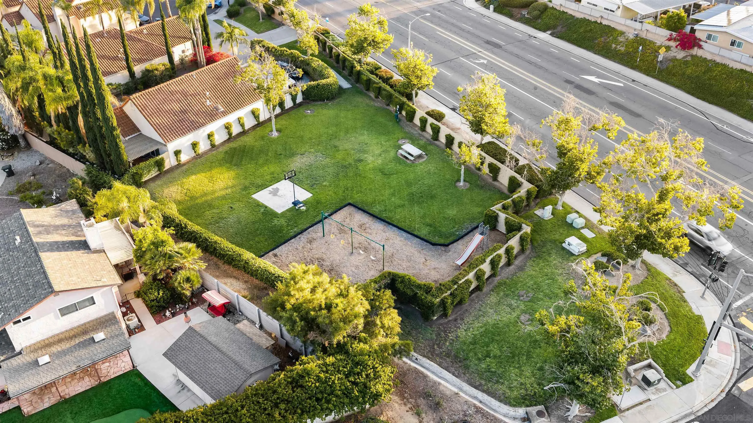 https://cdn.realtyfeed.com/cdn/127/260021134/c35cb2fe4c07ac6e74f53b613e465dd0.webp