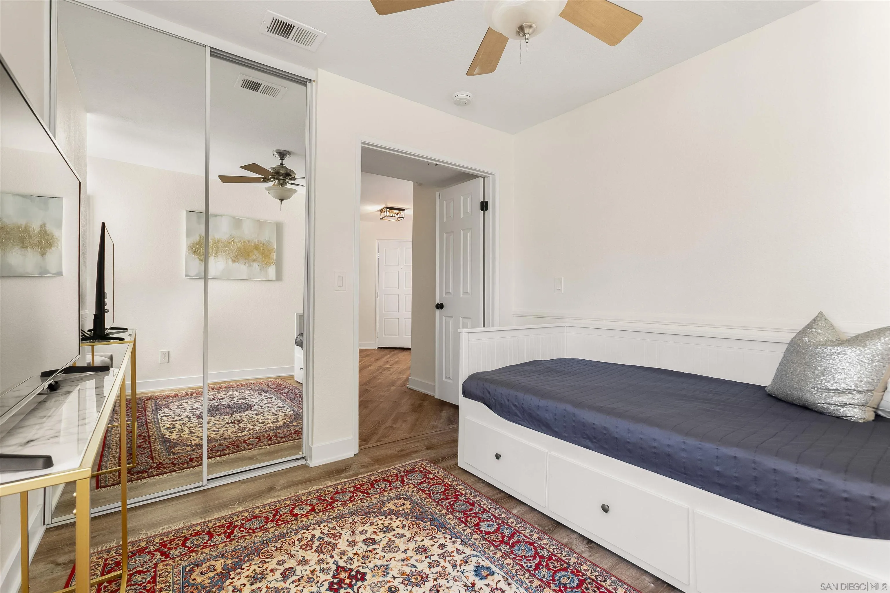 https://cdn.realtyfeed.com/cdn/127/260021134/d0d60b6197980c54e24ab1900f5e9d91.webp