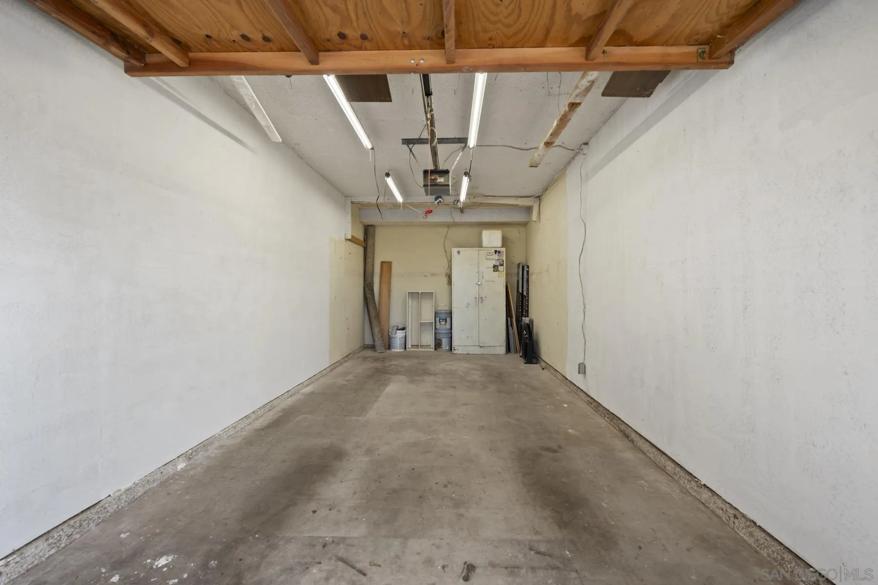 https://cdn.realtyfeed.com/cdn/127/260021138/0a69d648b4a5b481aaae5560695c1884.webp
