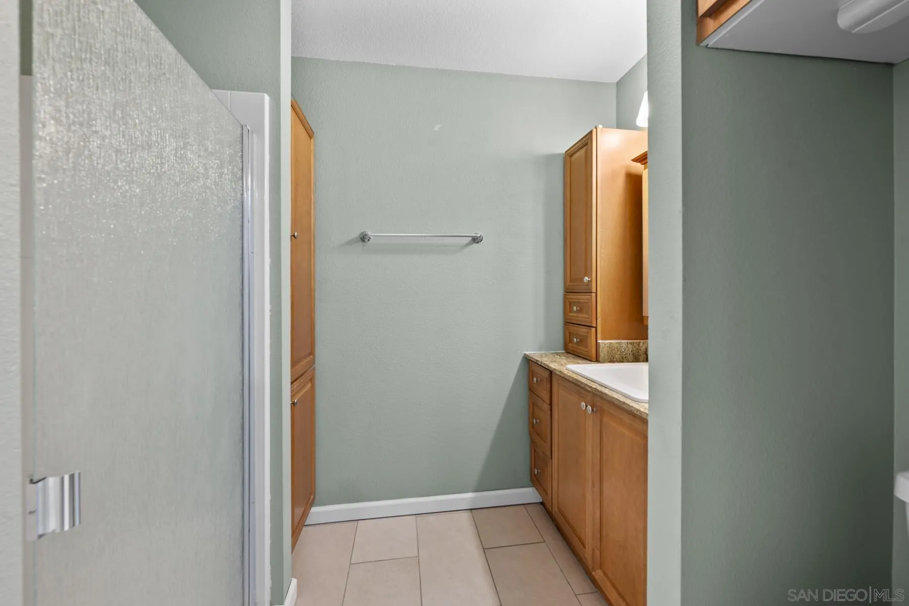 https://cdn.realtyfeed.com/cdn/127/260021138/889bdd5386ab0b1544ce589cb8ff2f1c.webp