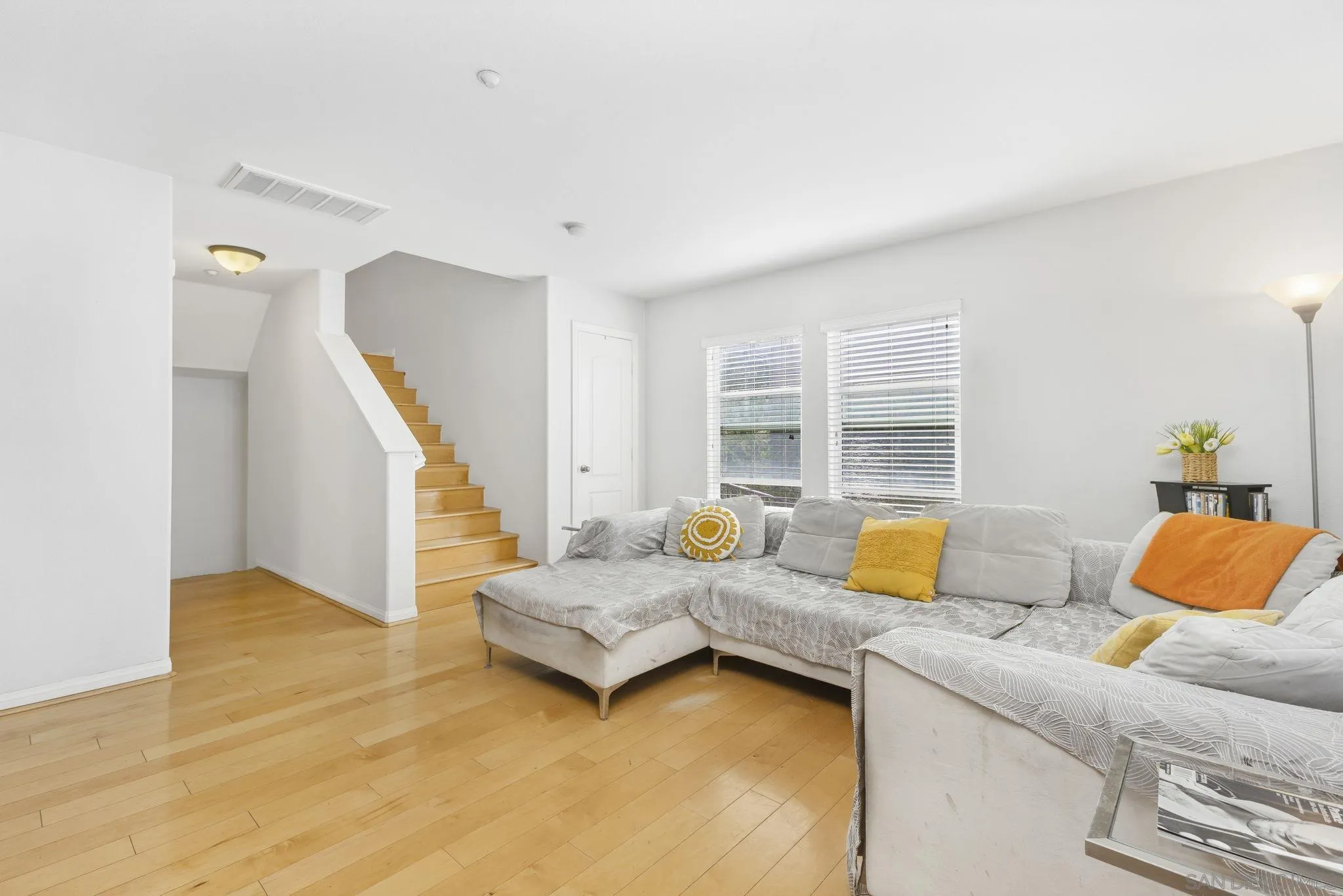 https://cdn.realtyfeed.com/cdn/127/260021141/3b240854c25872904d7914f83db71a98.webp