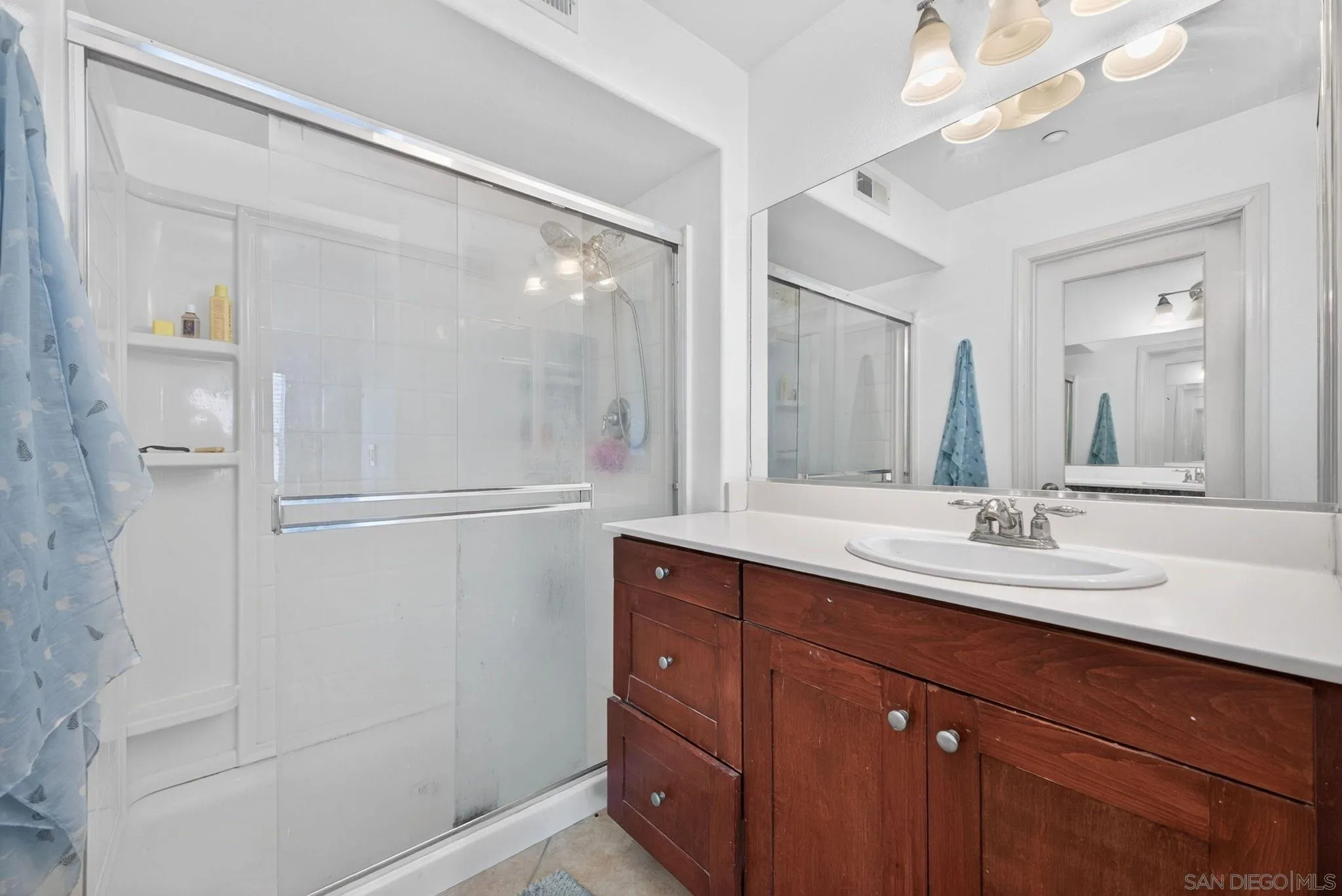 https://cdn.realtyfeed.com/cdn/127/260021141/42842c462f7612ce511439490d5317ae.webp