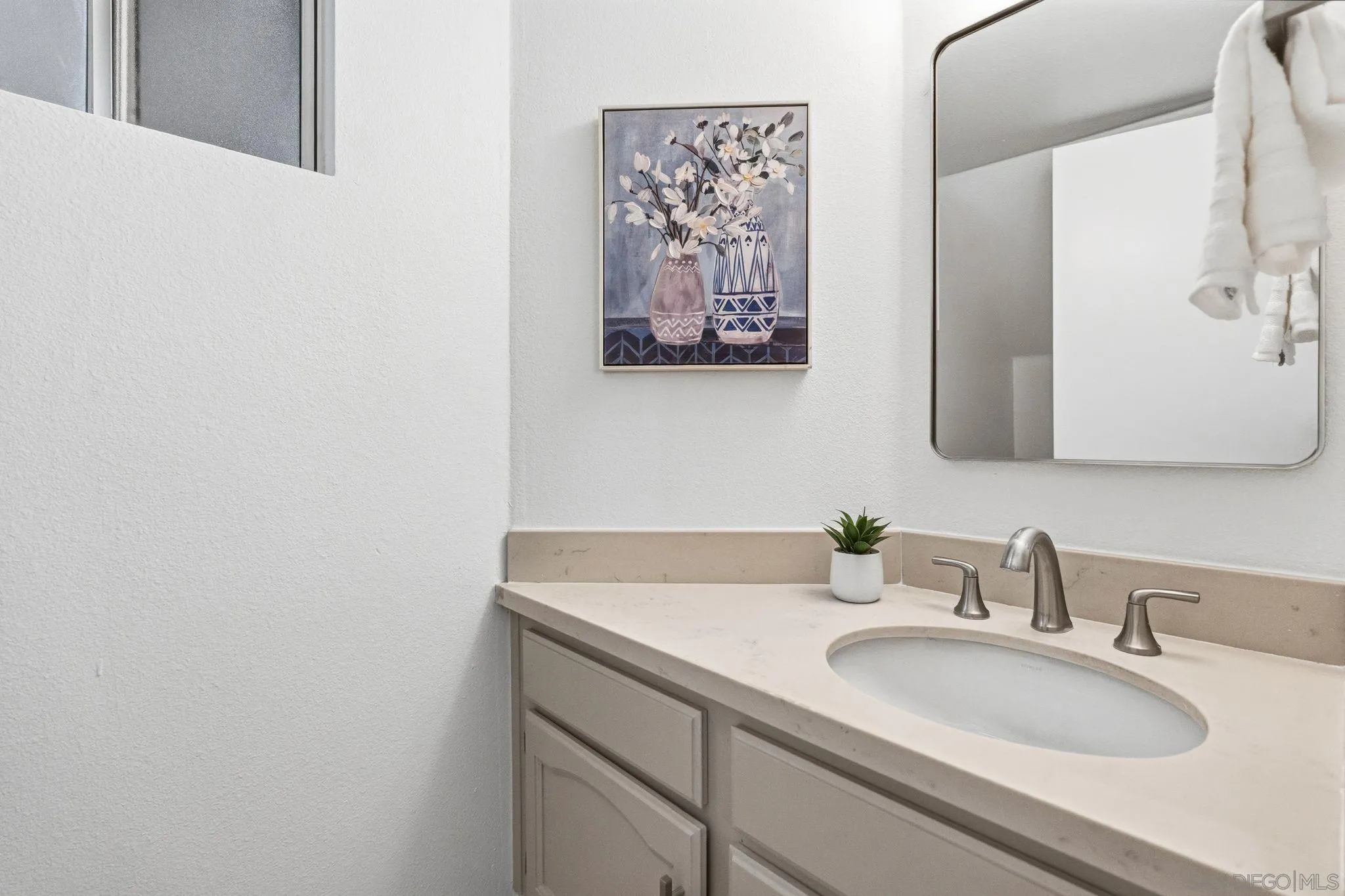 https://cdn.realtyfeed.com/cdn/127/260021144/56859011786990c616182c4239d05b3d.webp
