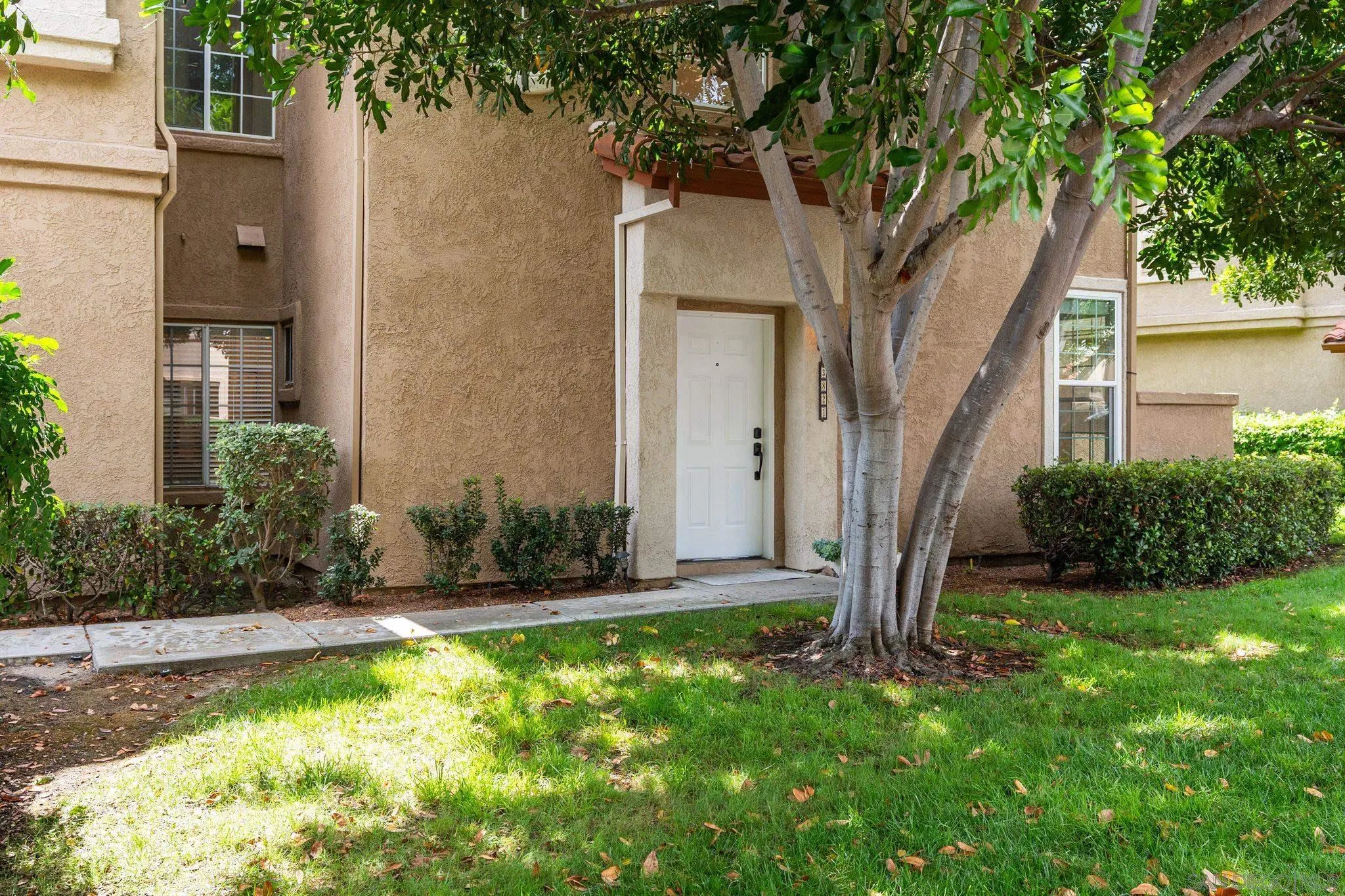 3821 Creststone Pl., San Diego, CA 92130 - Photo 4 of 33, San Diego, CA