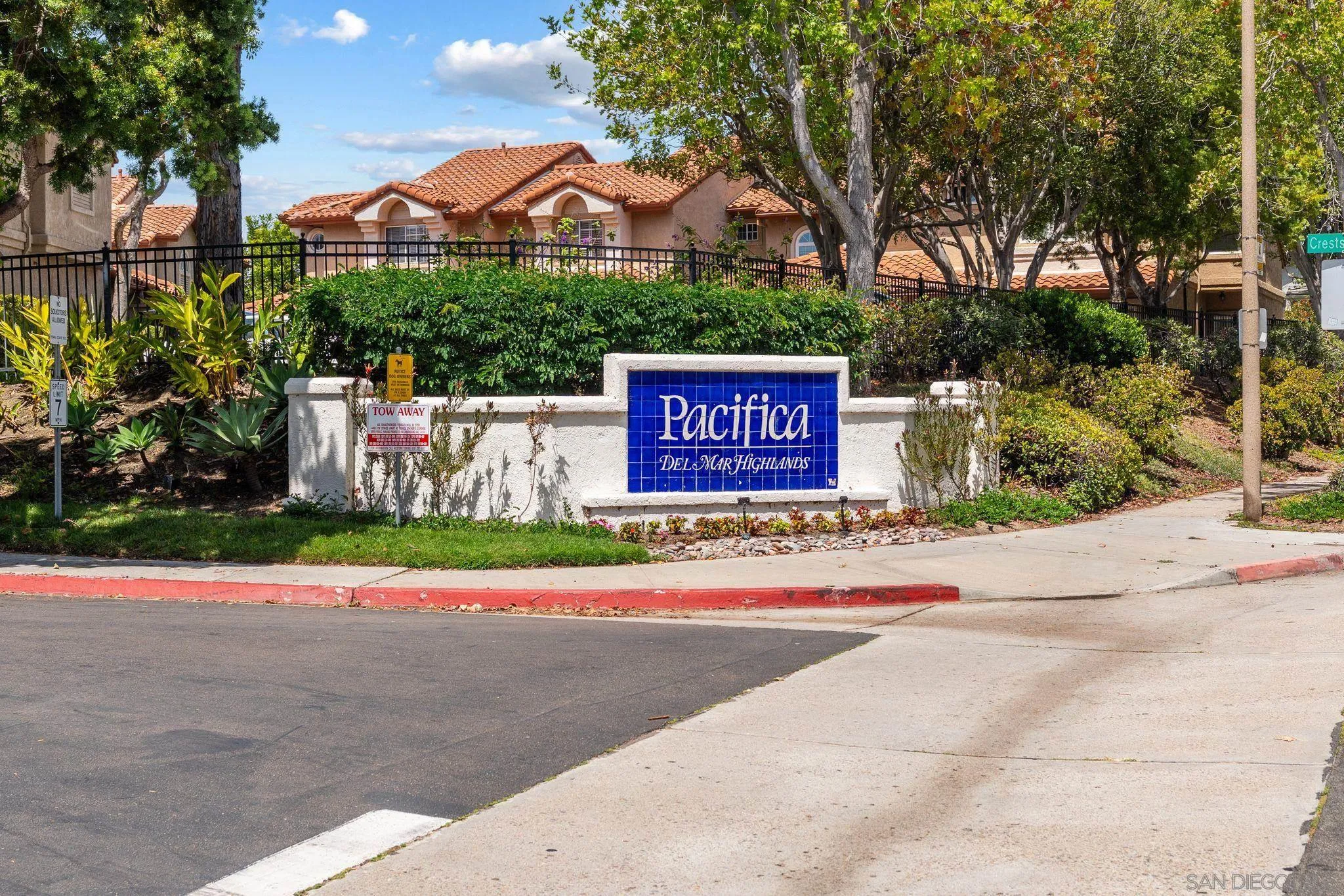 https://cdn.realtyfeed.com/cdn/127/260021144/d3101bc982d579b9d04e91efdd135c31.webp