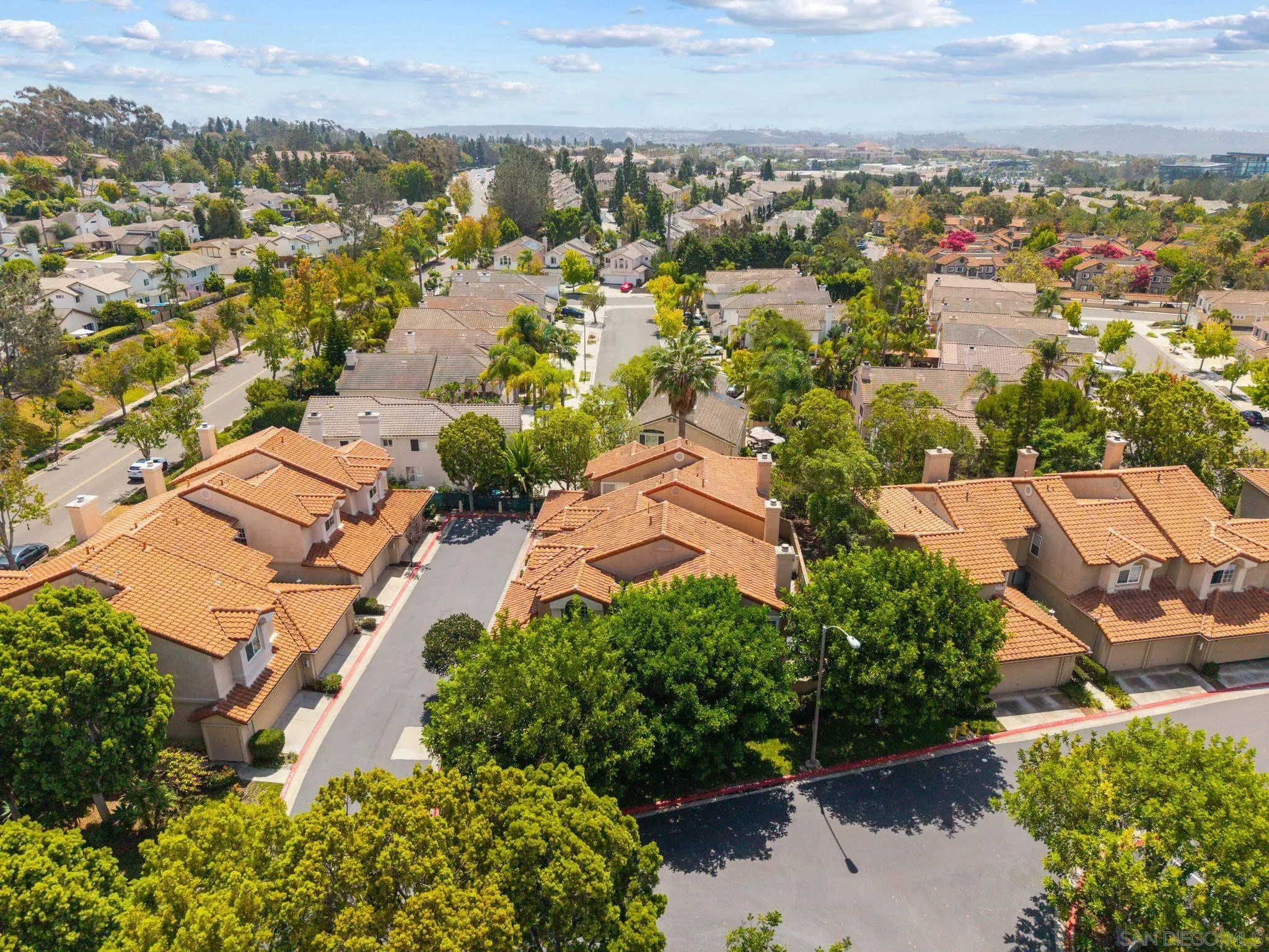https://cdn.realtyfeed.com/cdn/127/260021144/dbd83421d0e0d7781646af89acee07f8.webp