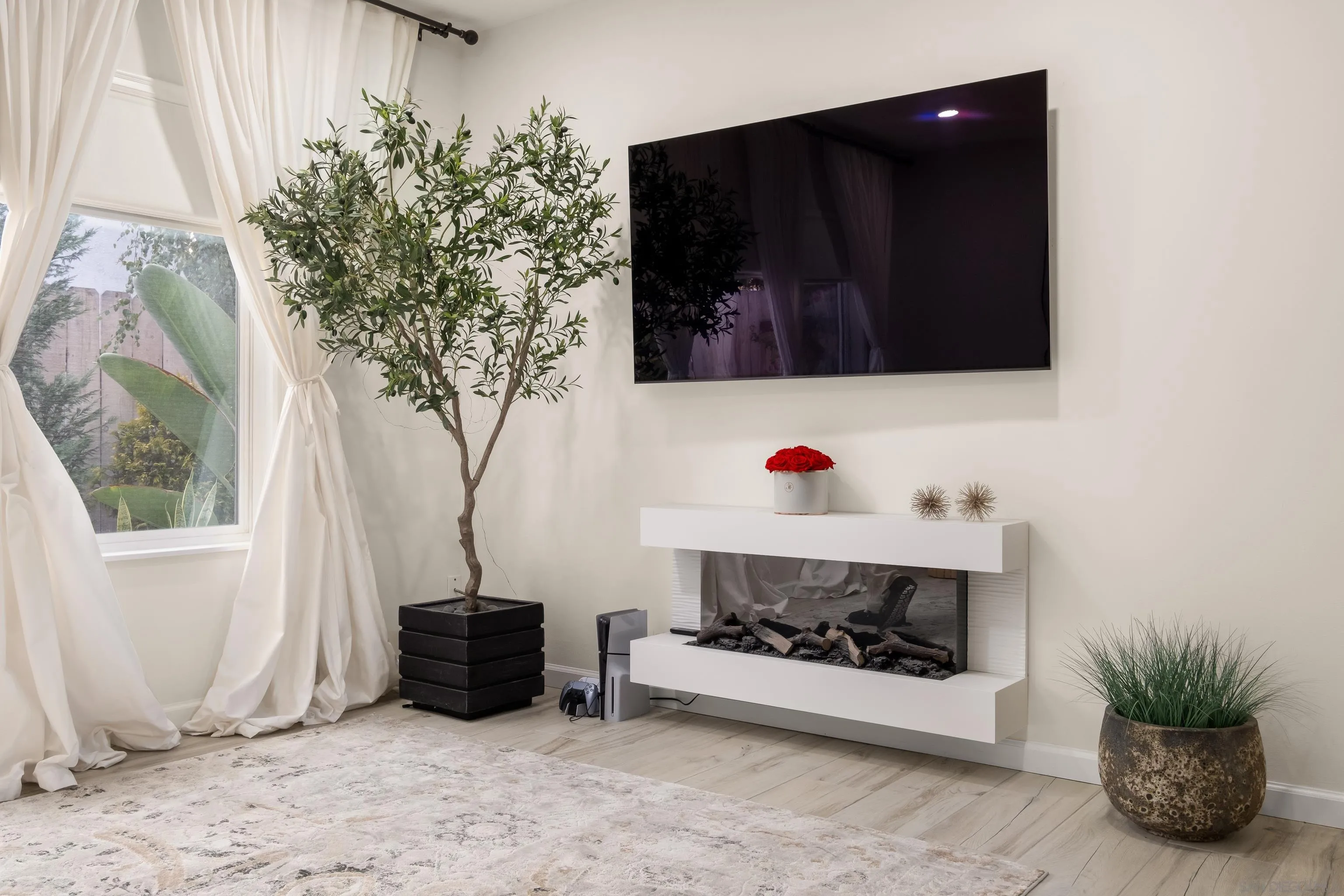https://cdn.realtyfeed.com/cdn/127/260021148/3f5467008b0ee2ed1adeee2d9fbe6b7a.webp