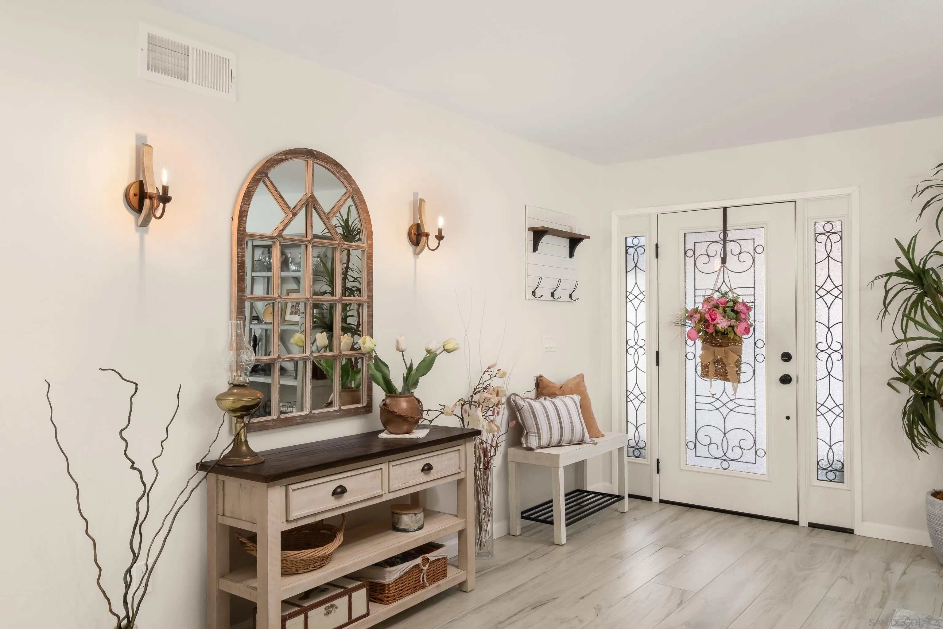 https://cdn.realtyfeed.com/cdn/127/260021148/41dc8648f63b05672900f5dae4236d59.webp