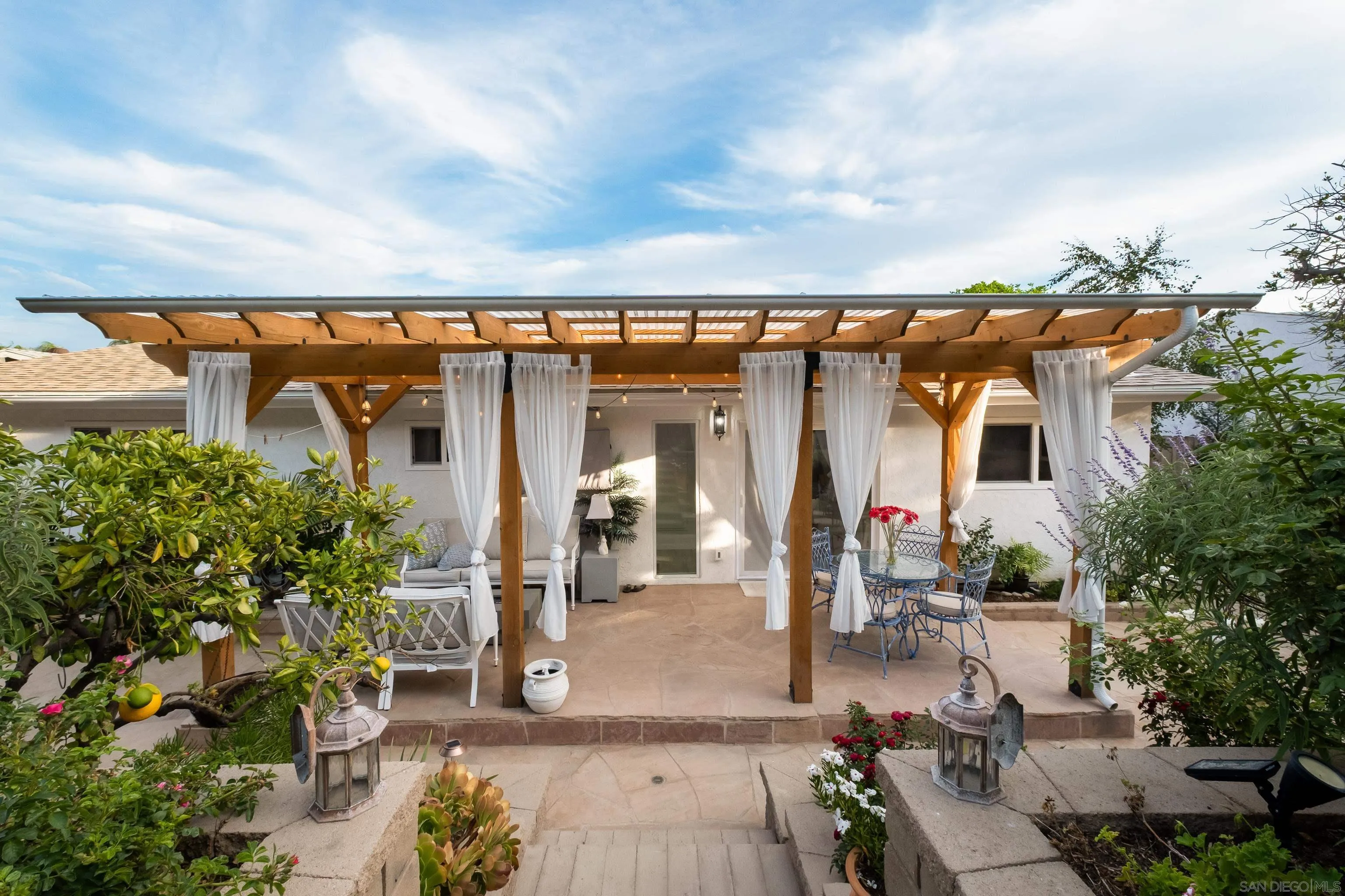 https://cdn.realtyfeed.com/cdn/127/260021148/c8667106c35ba652315cc70d661b729d.webp