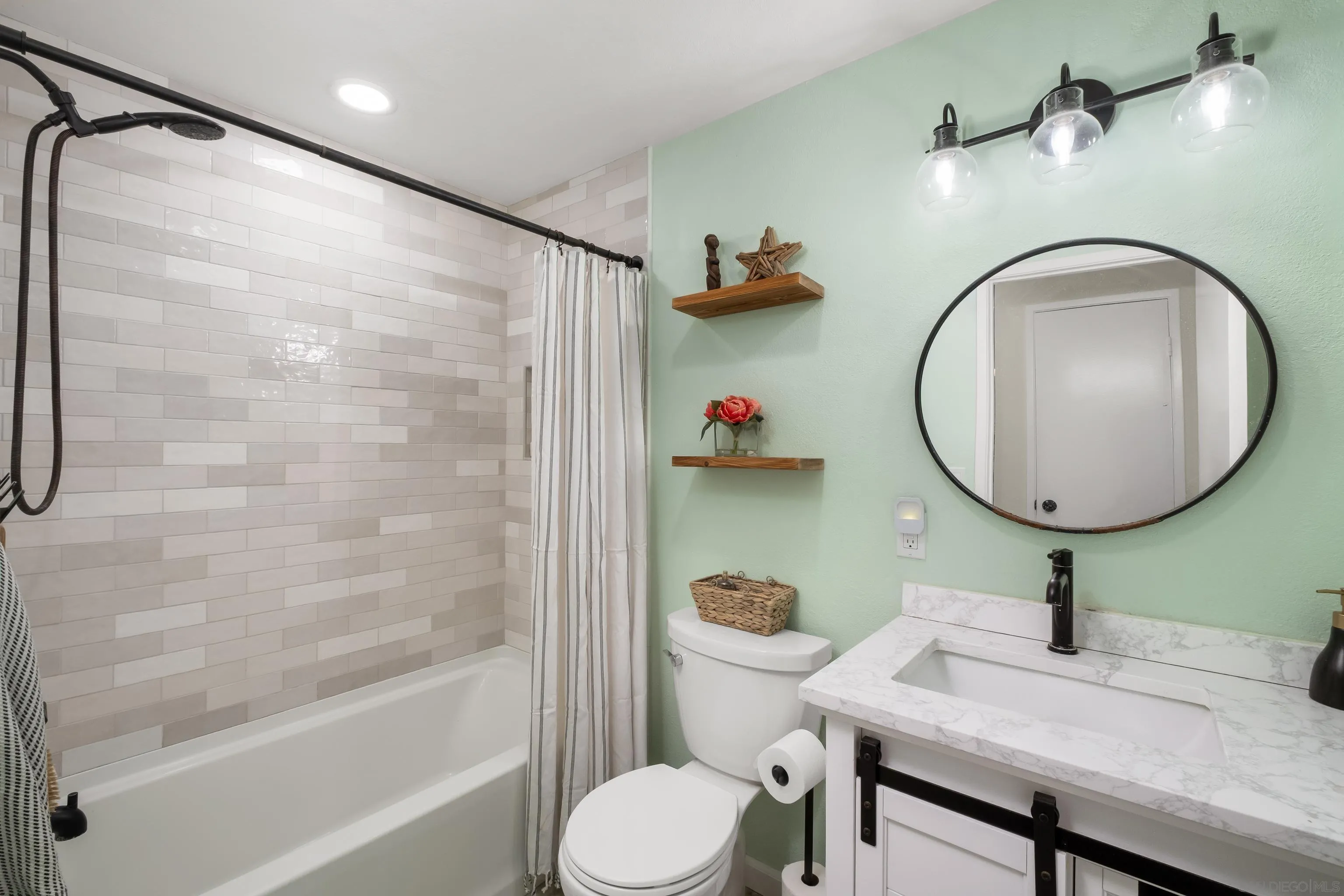 https://cdn.realtyfeed.com/cdn/127/260021148/d714915739bd6c8ed1673a19104b2954.webp