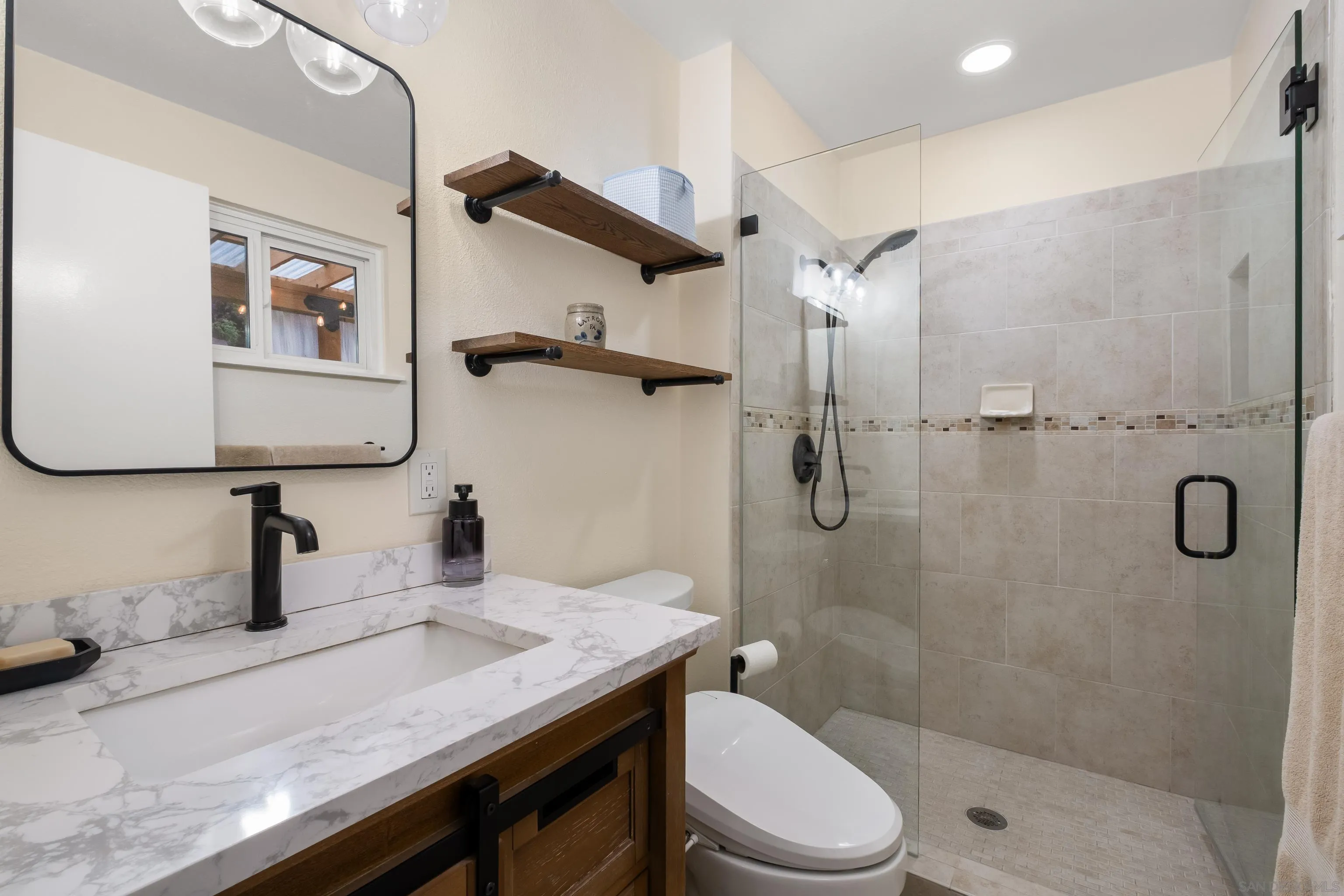 https://cdn.realtyfeed.com/cdn/127/260021148/e267533a5e5a1973f872aa87fd29b30d.webp