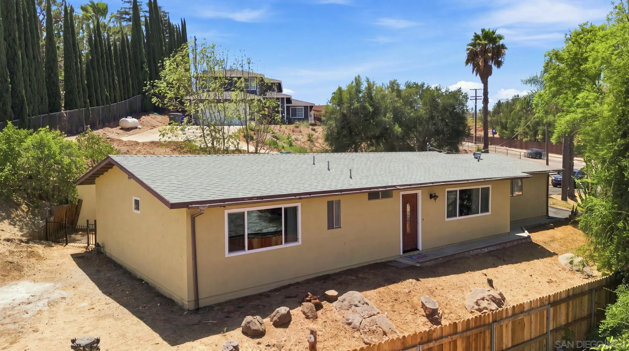 https://cdn.realtyfeed.com/cdn/127/260021154/760b22f2bc7714f806756271e8ddd802.webp