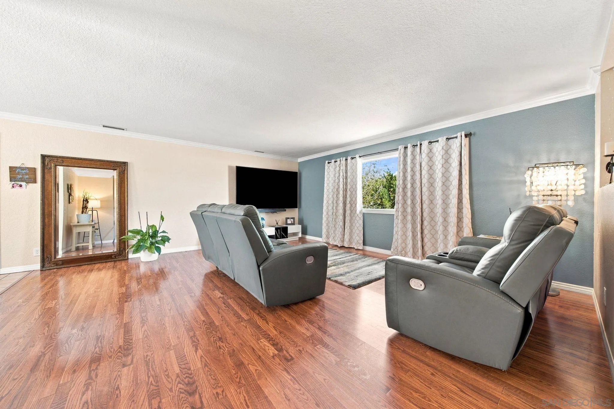 https://cdn.realtyfeed.com/cdn/127/260021154/7c9833da9caf46c97df5d2ca7c563da2.webp