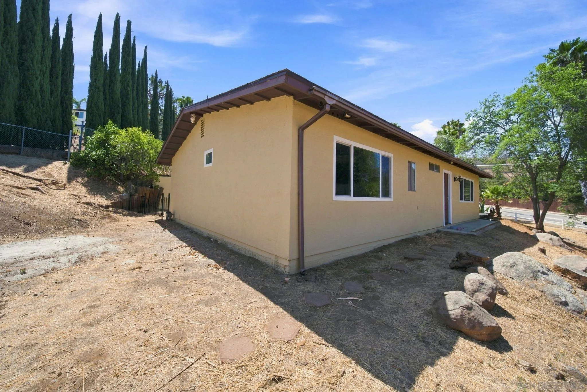 https://cdn.realtyfeed.com/cdn/127/260021154/a7403815a021b6fb167bc4c05db79ea3.webp