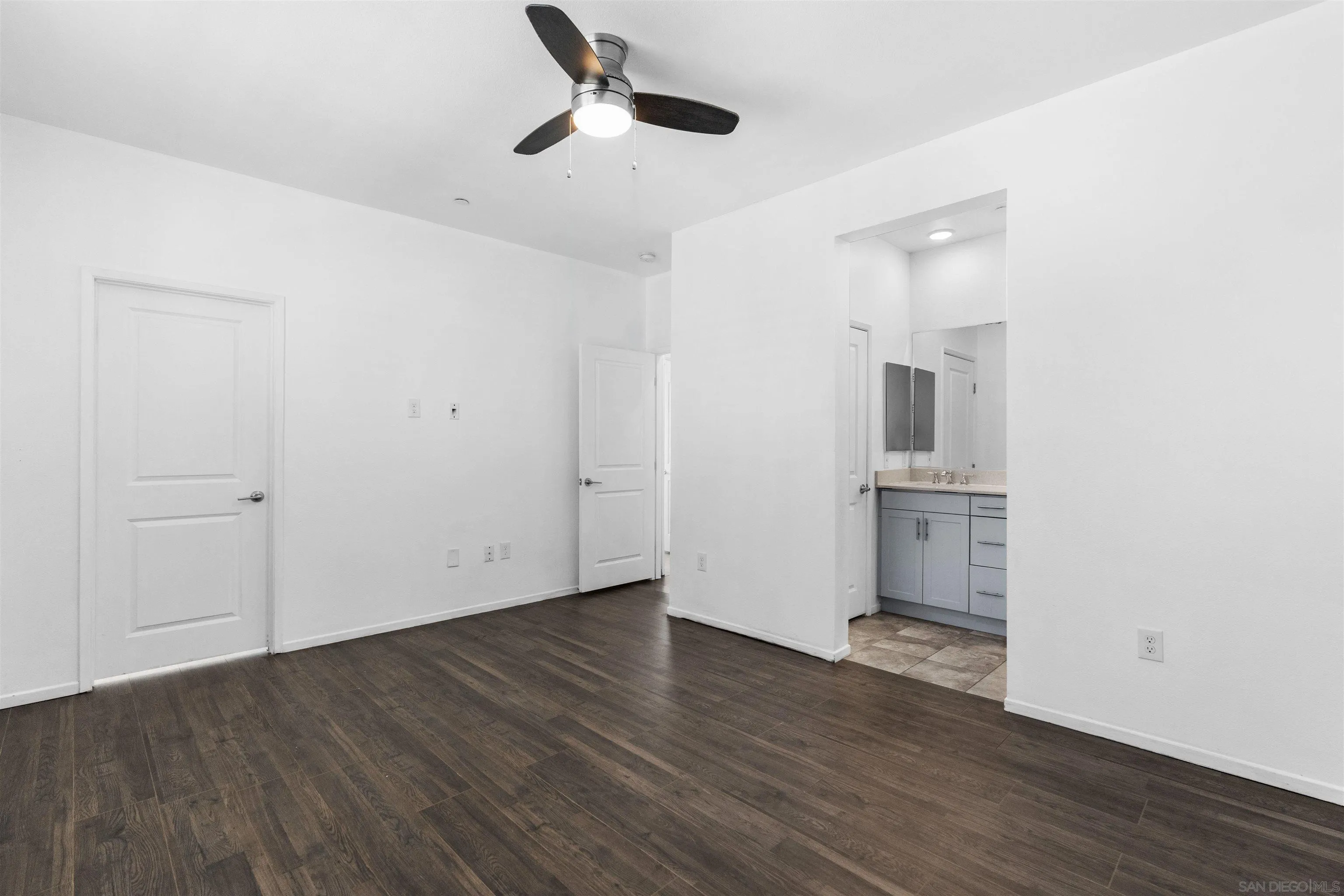 https://cdn.realtyfeed.com/cdn/127/260021157/4e820b0fcae5c184059fe29a5a9f4299.webp