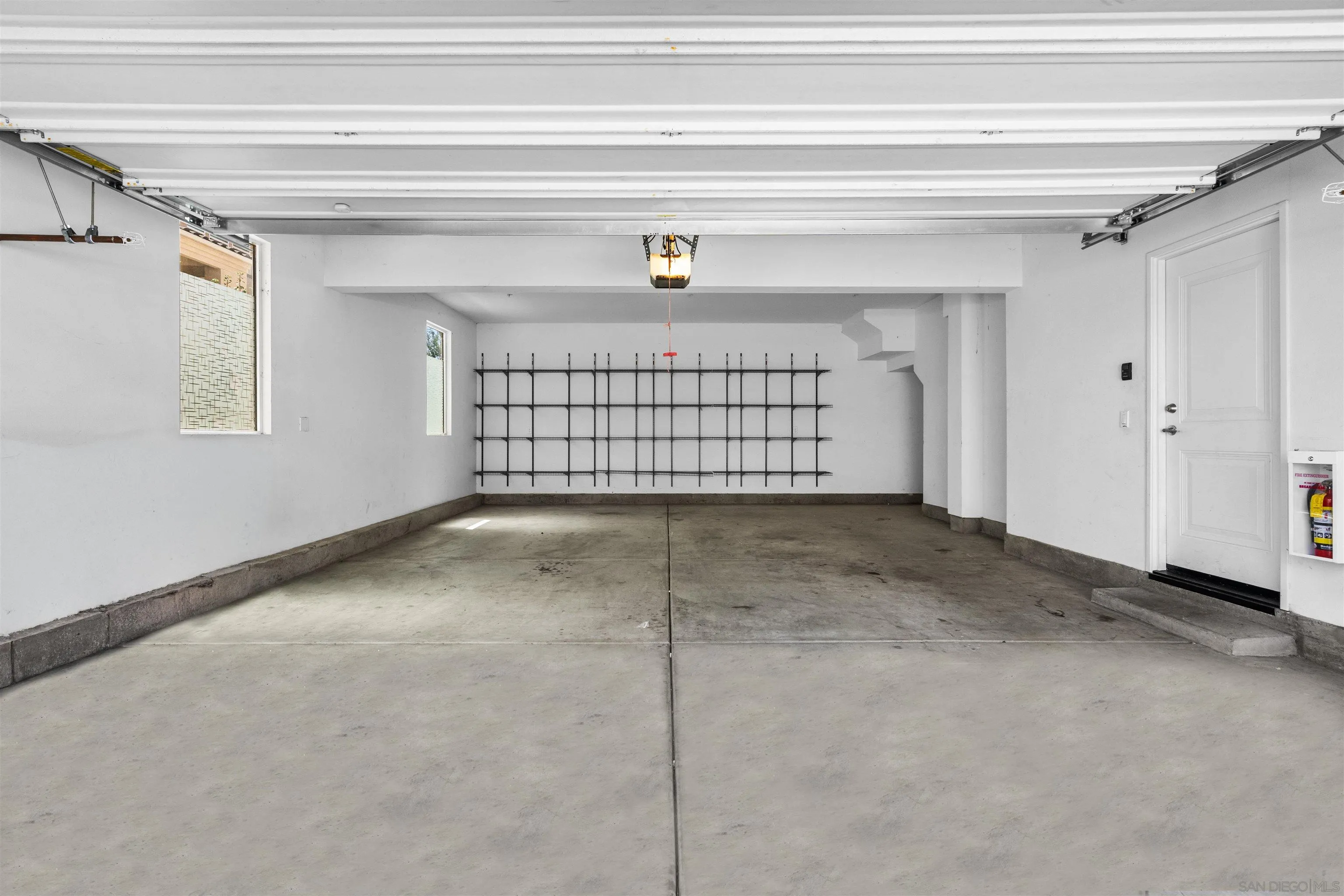 https://cdn.realtyfeed.com/cdn/127/260021157/c01e1712d4b09fb0592f35a0af9fda30.webp