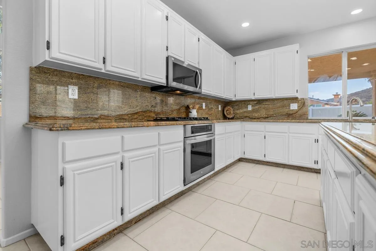 https://cdn.realtyfeed.com/cdn/127/260021158/1698ec1adbb59ed74f7d1eaea4fb7ca0.webp