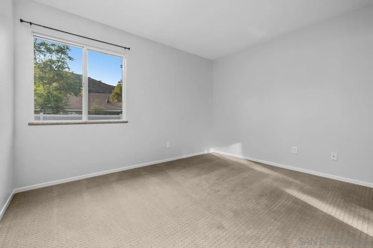 https://cdn.realtyfeed.com/cdn/127/260021158/553da3bcf9a9212563ab7f200f25b7dc.webp