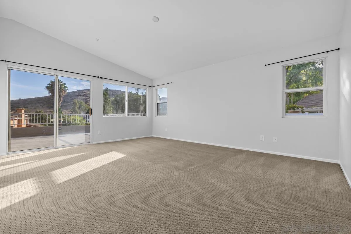 https://cdn.realtyfeed.com/cdn/127/260021158/bec6bd4889e159ad7fbf556e8cc35dd5.webp
