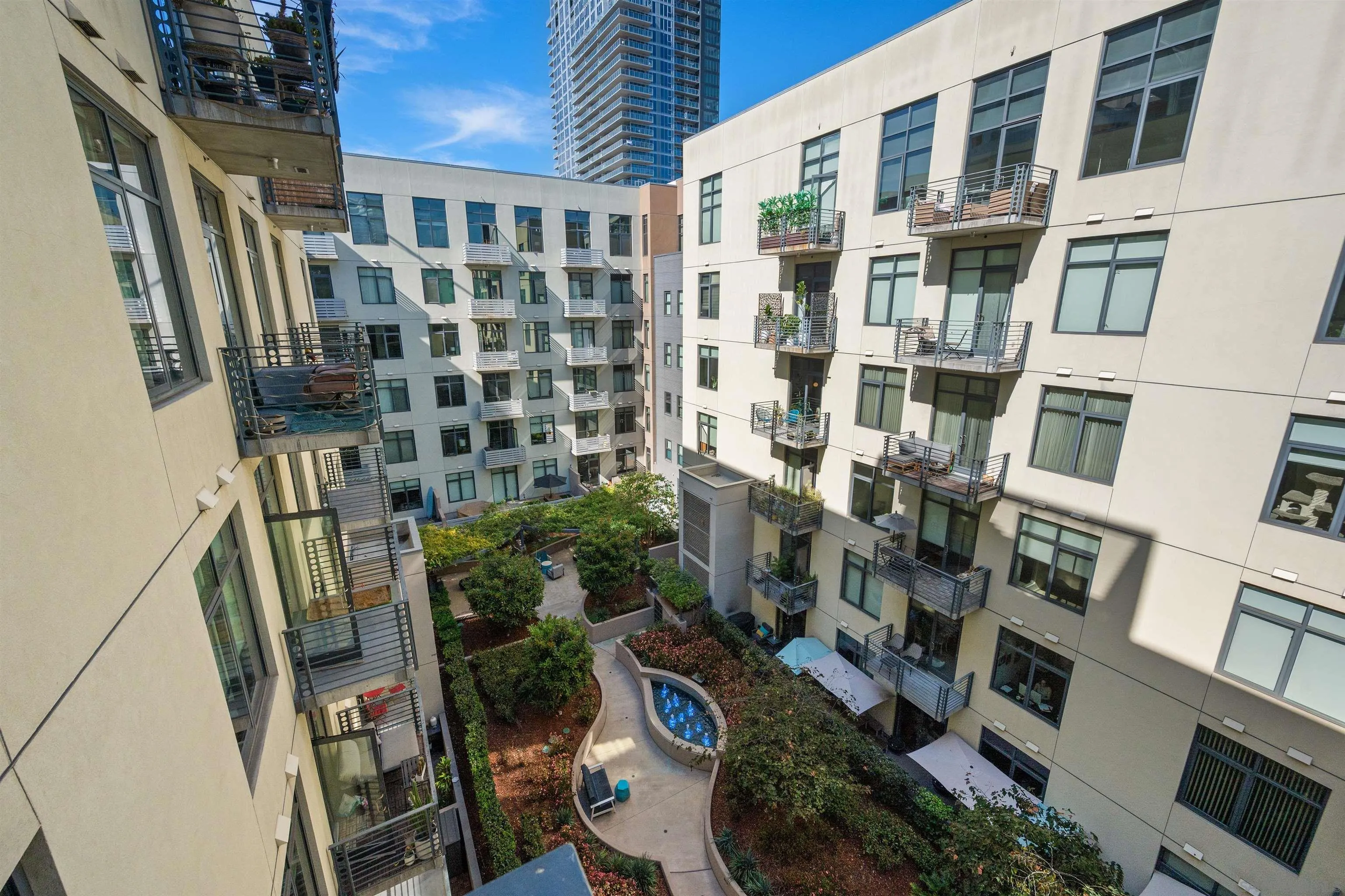https://cdn.realtyfeed.com/cdn/127/260021160/45181ac81f21ab2608f9c45068e289a6.webp