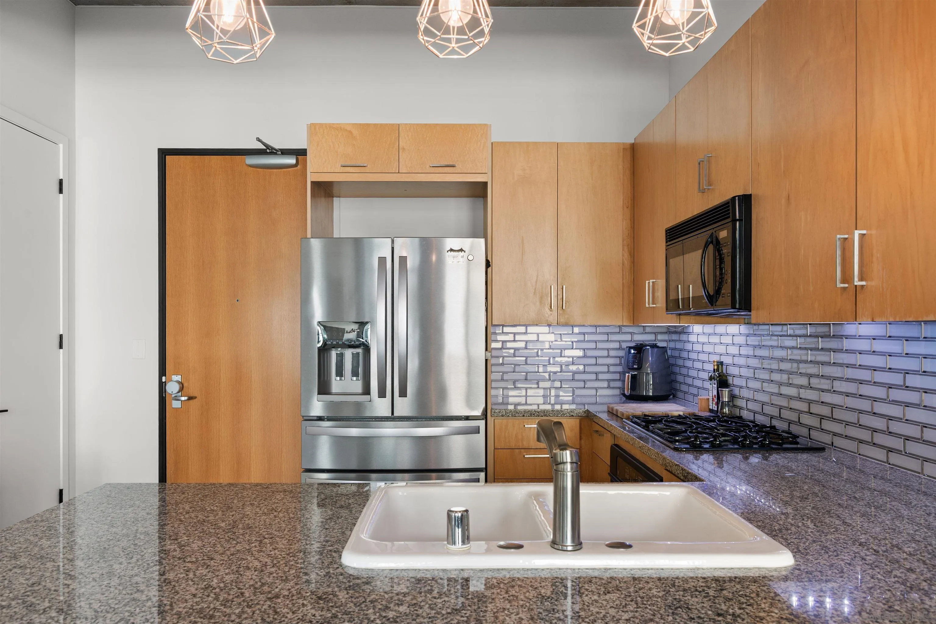 https://cdn.realtyfeed.com/cdn/127/260021160/acae80eb02db40b2252369cf9d374742.webp