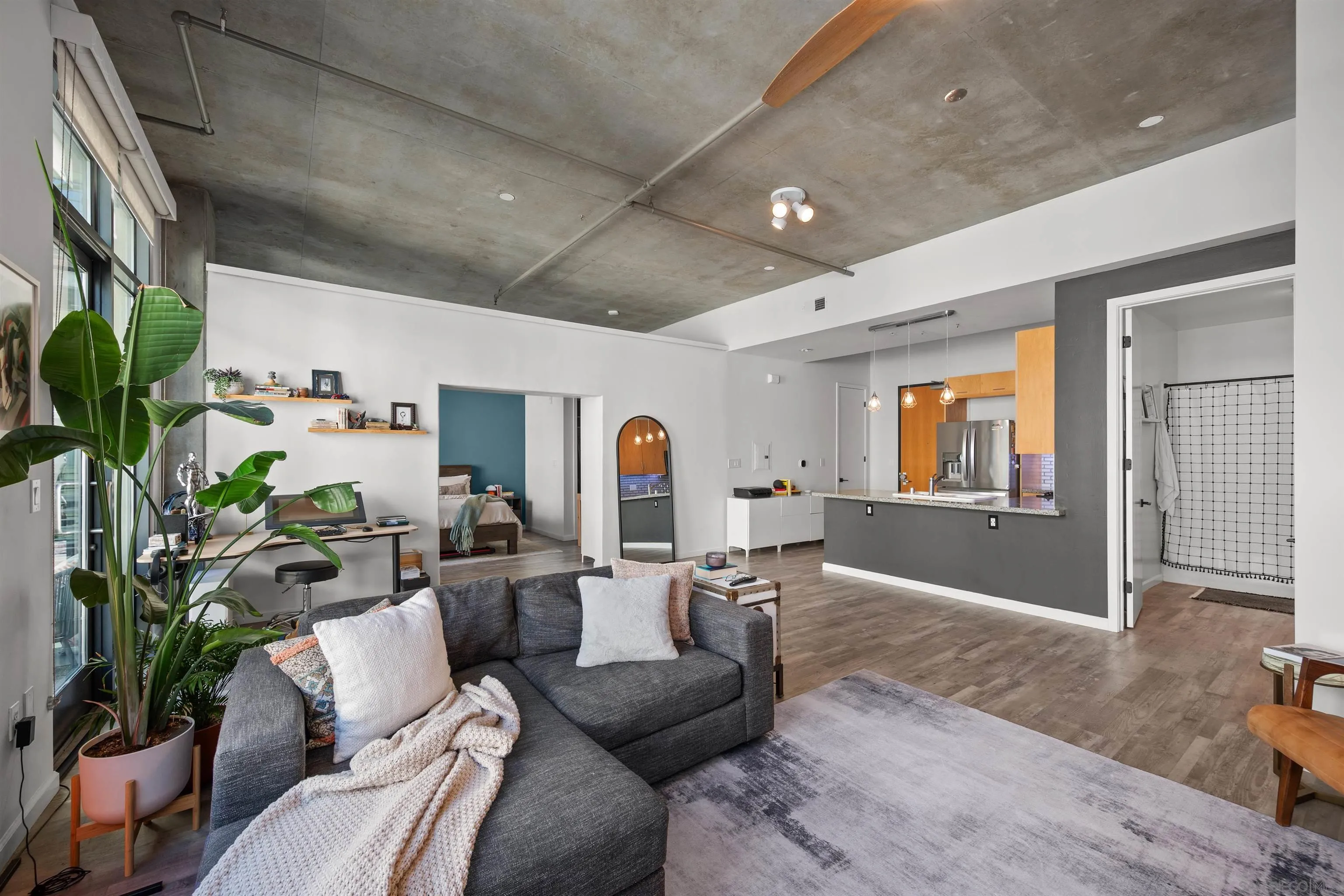 https://cdn.realtyfeed.com/cdn/127/260021160/b409771267a7929cad820825accf1a3d.webp