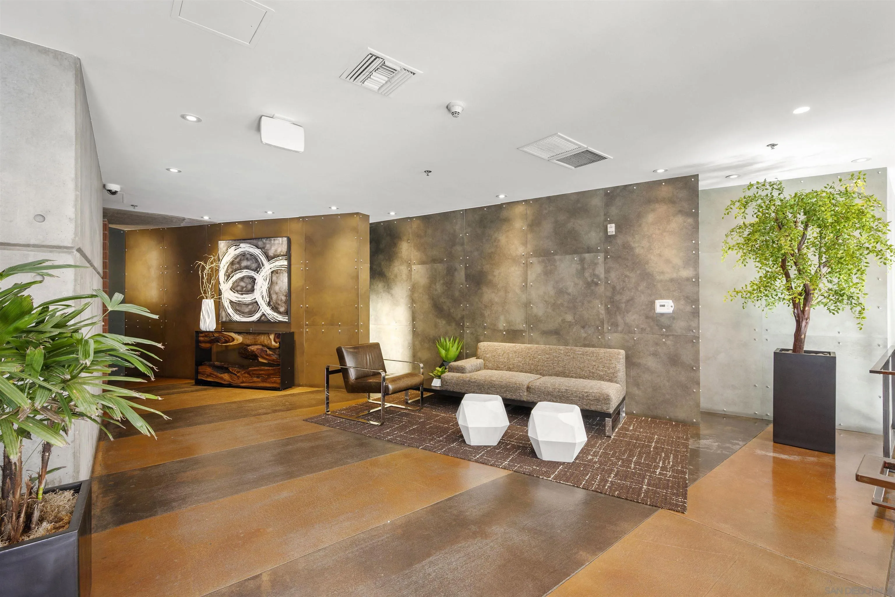 https://cdn.realtyfeed.com/cdn/127/260021160/edfbd27f3cacc105161c9d911146d190.webp