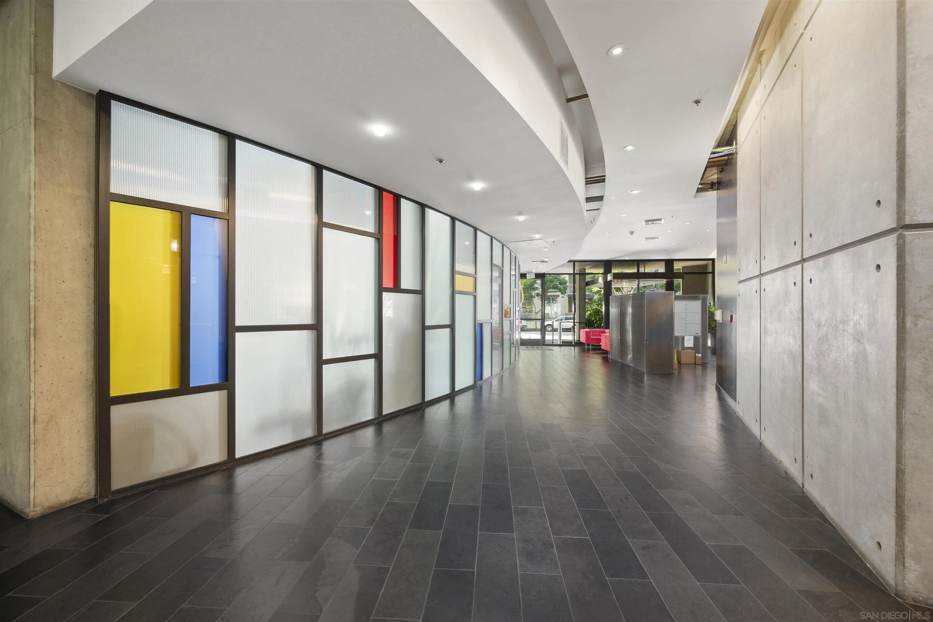 https://cdn.realtyfeed.com/cdn/127/260021160/fded6cdd0e2be74253a92b6ad2240a91.webp