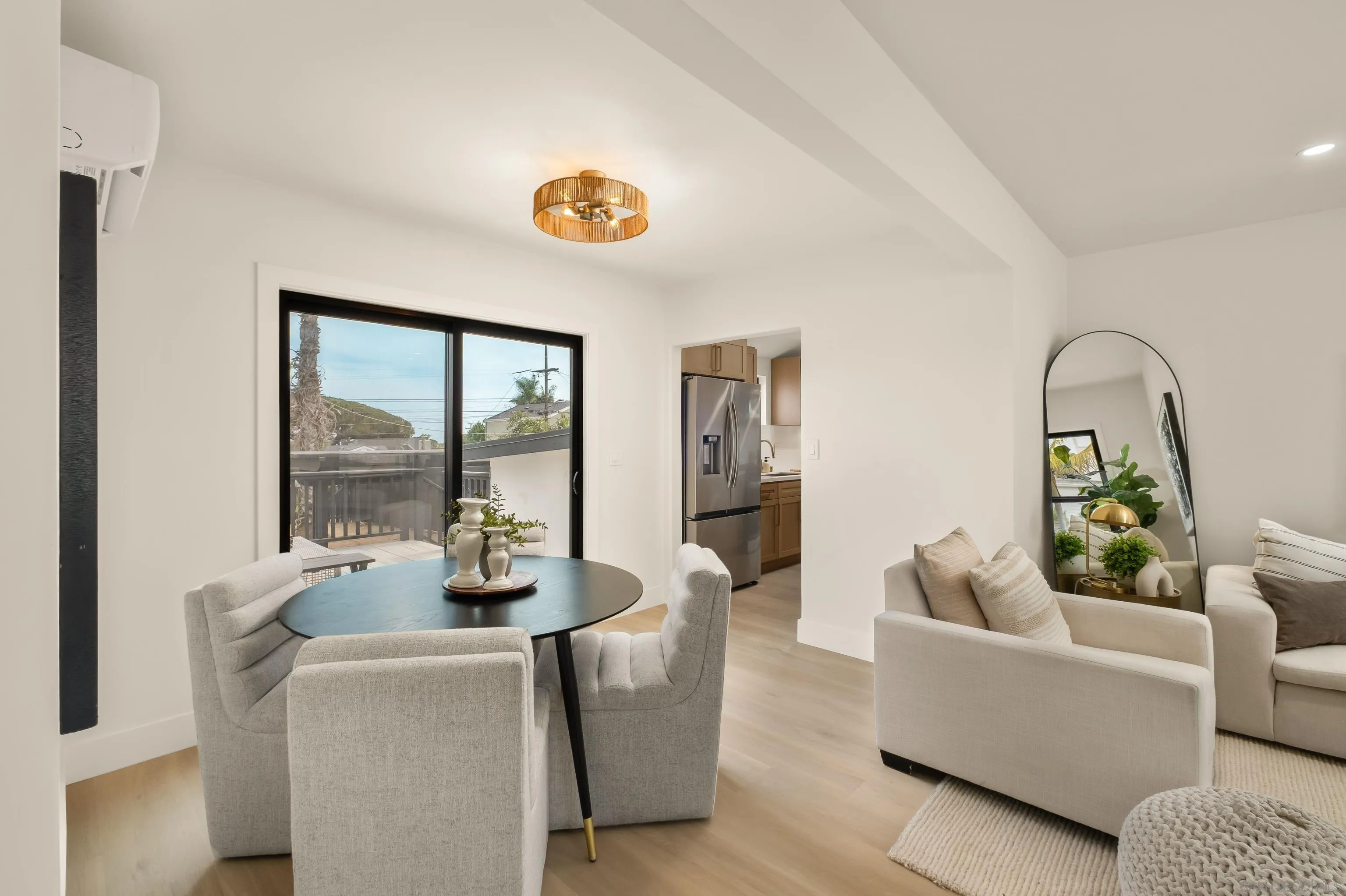 https://cdn.realtyfeed.com/cdn/127/260021161/34f220e9d974658a12e21e55197ab8ff.webp