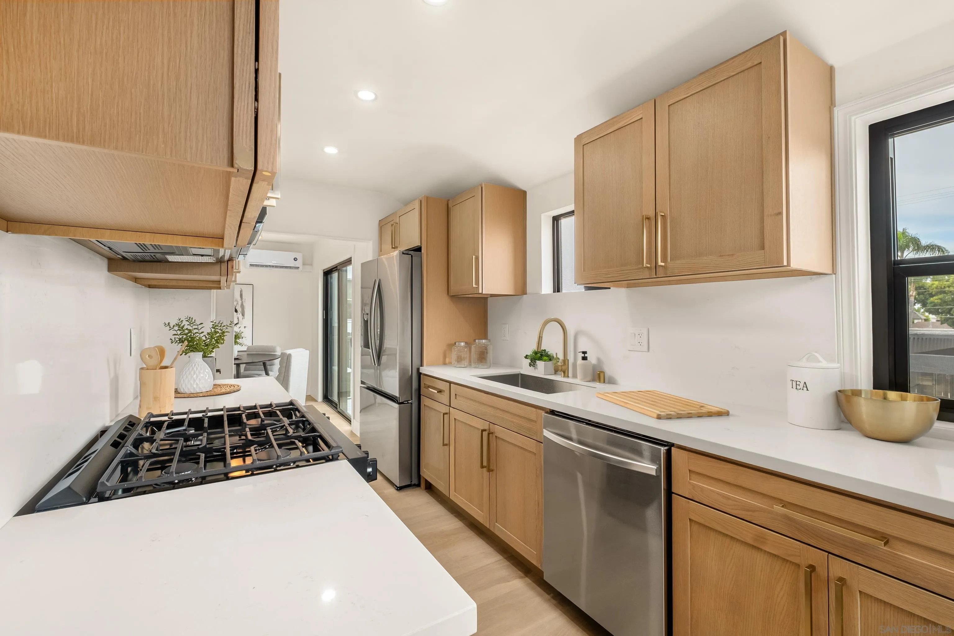 https://cdn.realtyfeed.com/cdn/127/260021161/3f96fc57d611dd5550d1c6a55030db57.webp