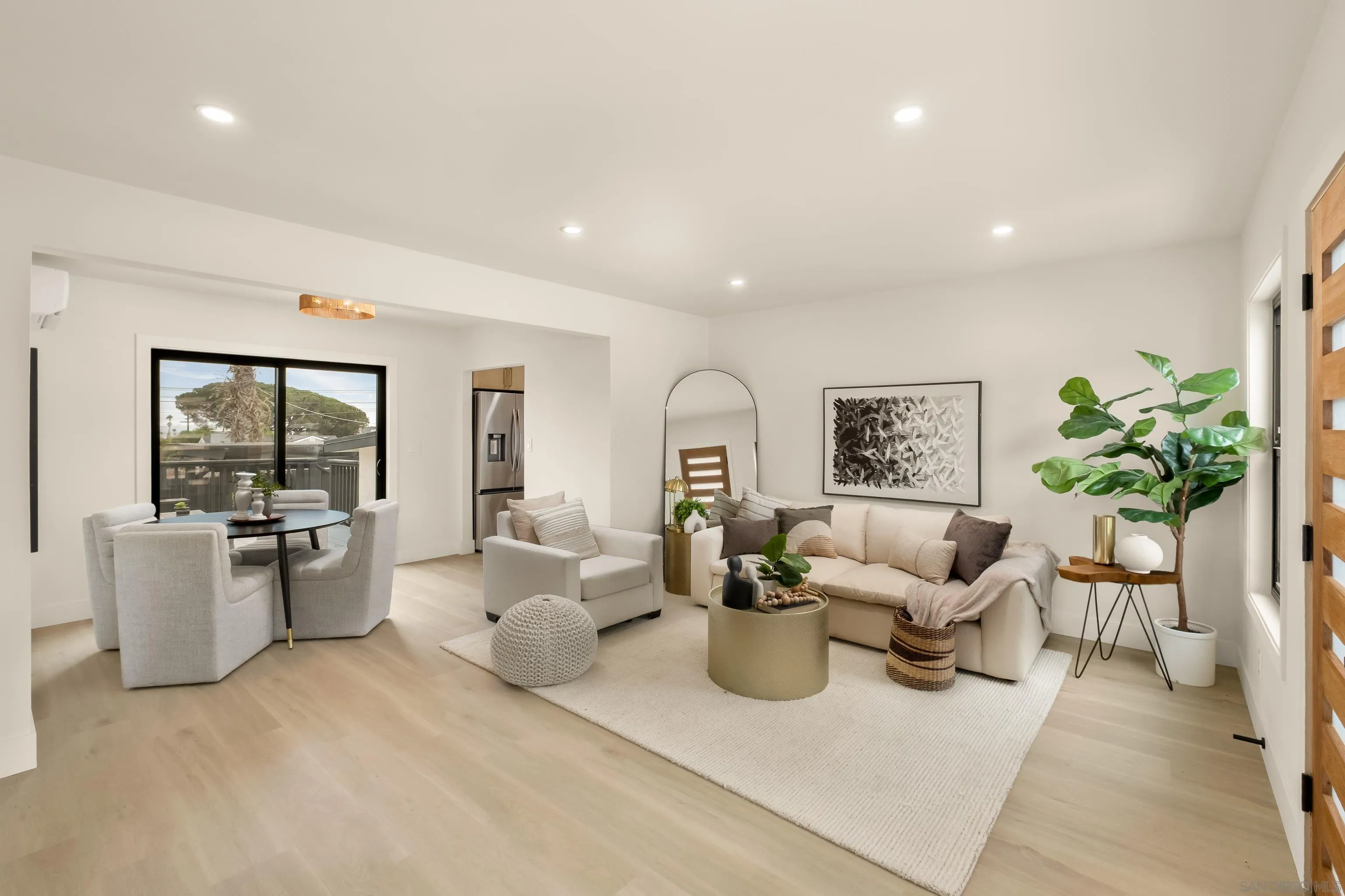 https://cdn.realtyfeed.com/cdn/127/260021161/454971bad3749265533664e77d19a099.webp