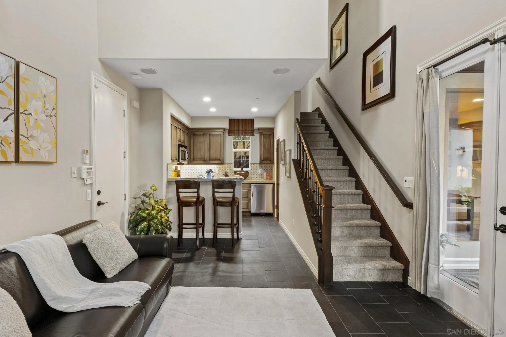 https://cdn.realtyfeed.com/cdn/127/260021162/2f9cb8be17ba1f086690ac8fef33ba69.webp