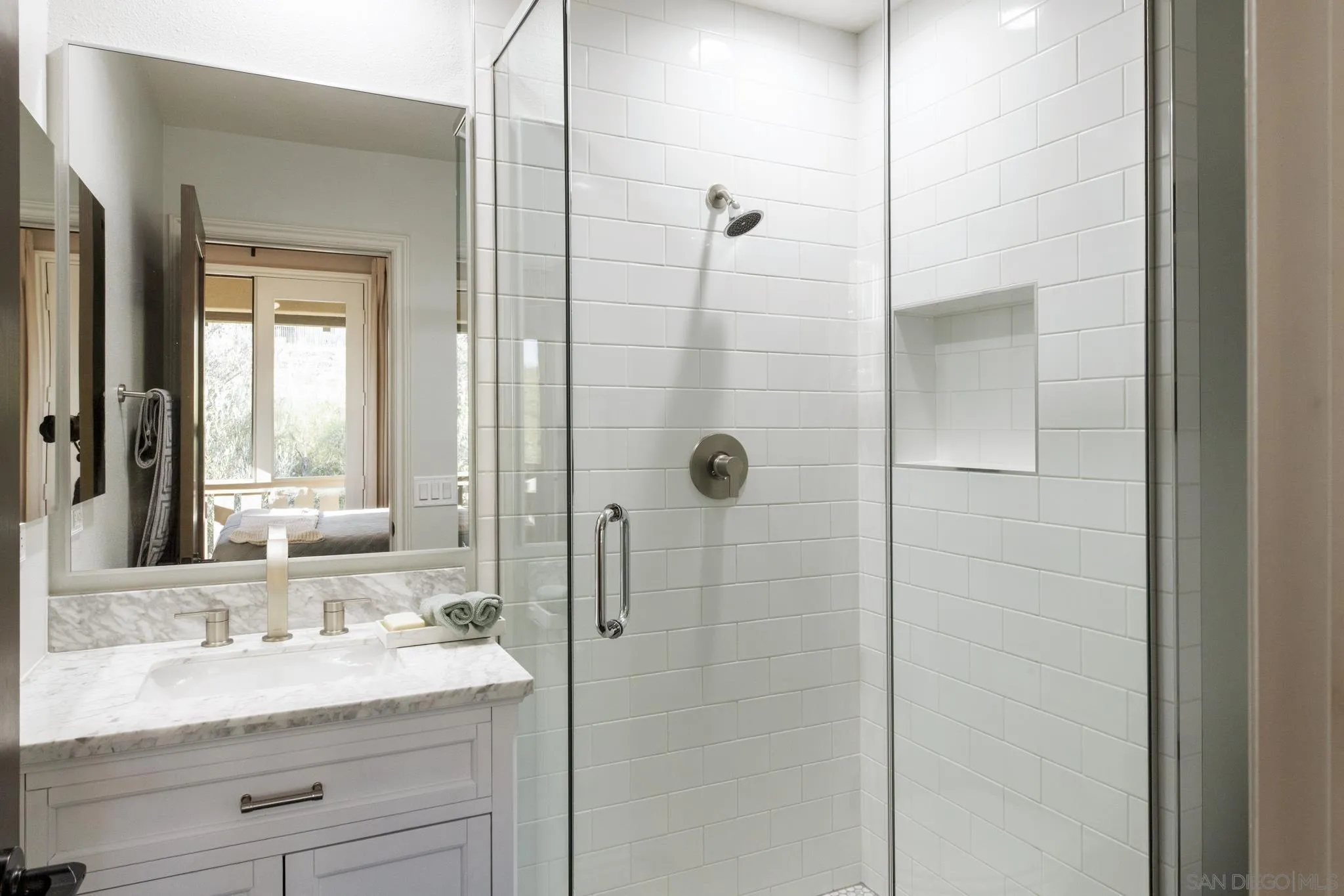 https://cdn.realtyfeed.com/cdn/127/260021162/4be0b5708440f19386418ed597e8dabb.webp
